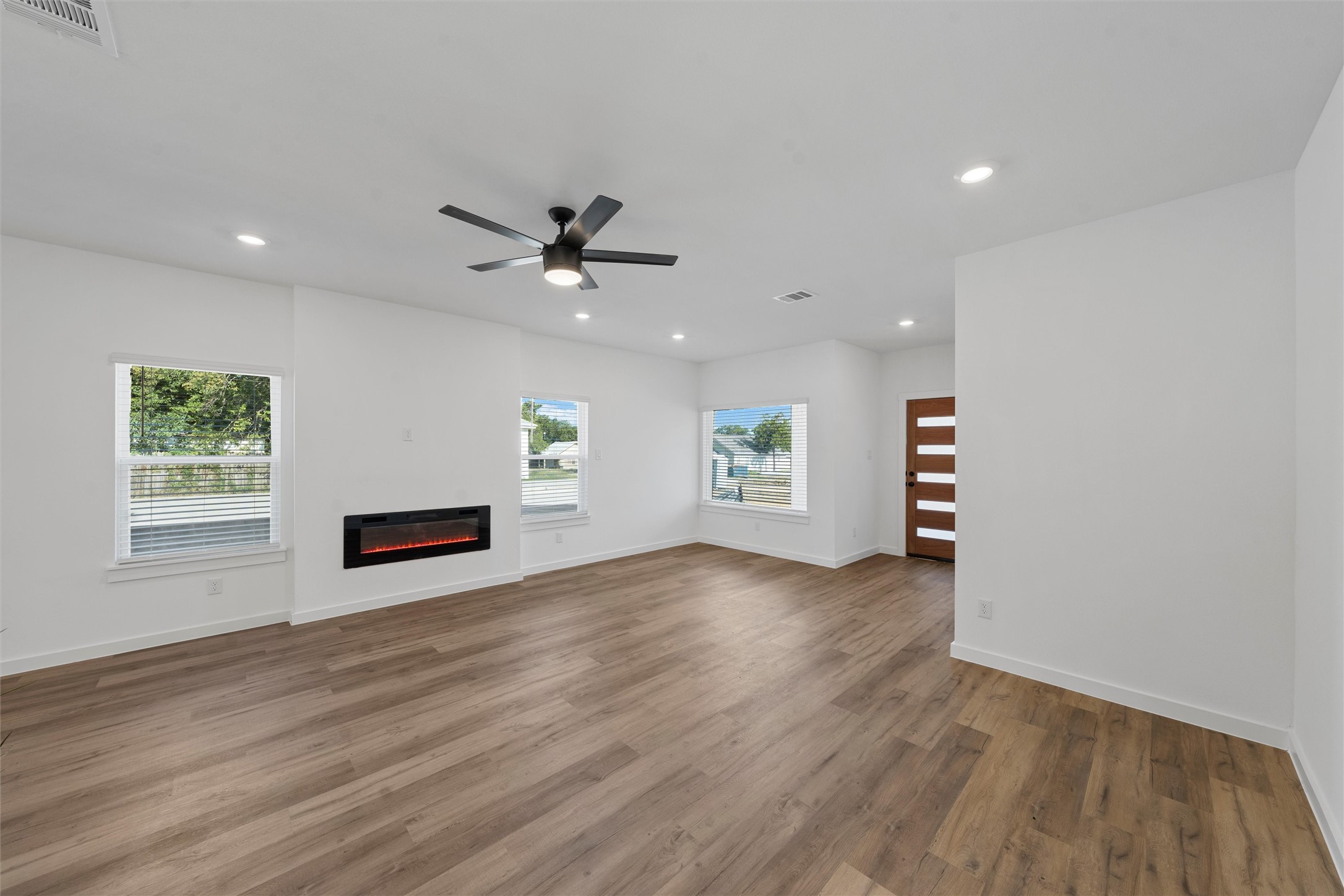 421 E Walnut Street