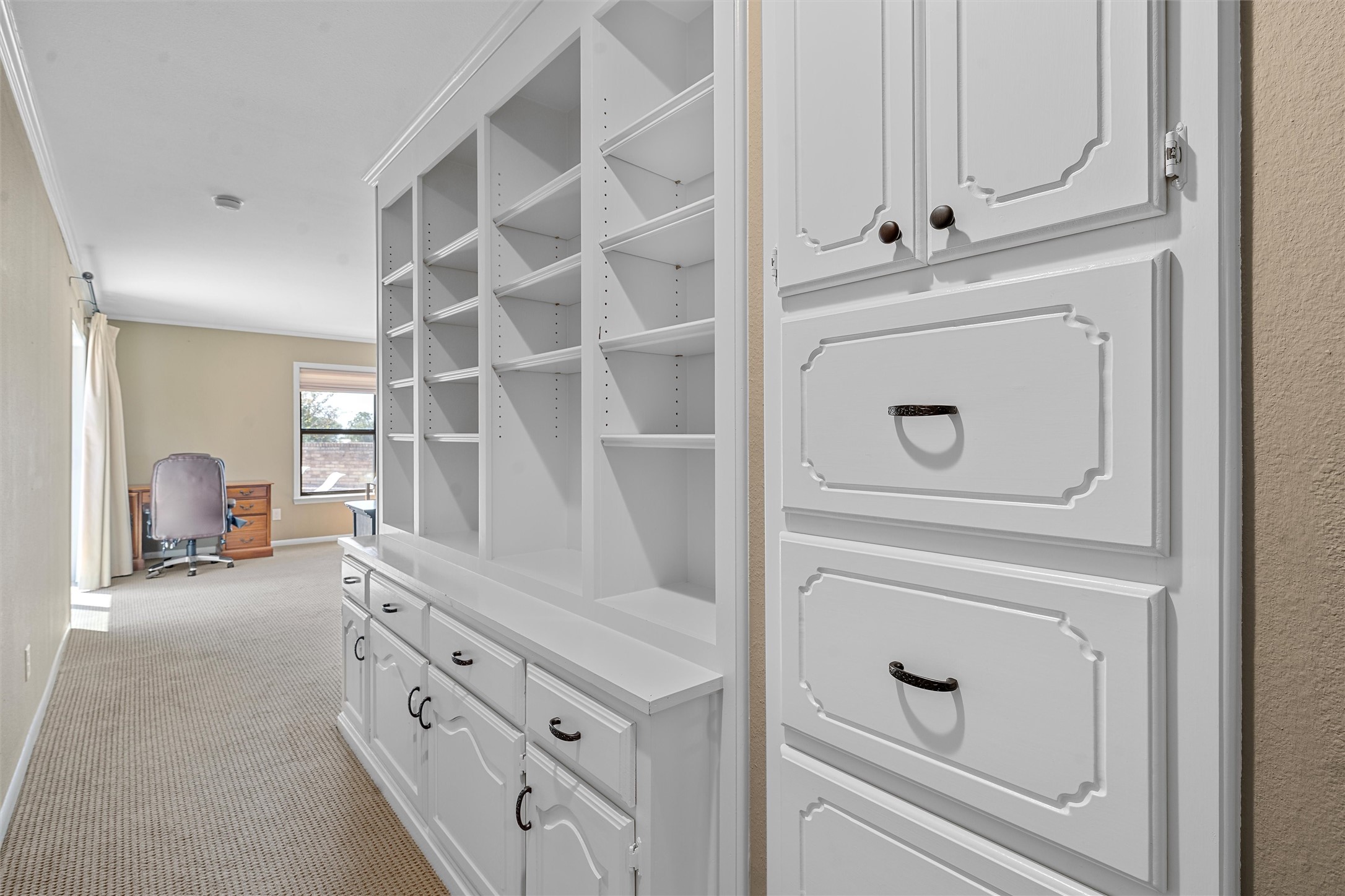 1505 Jane Lane