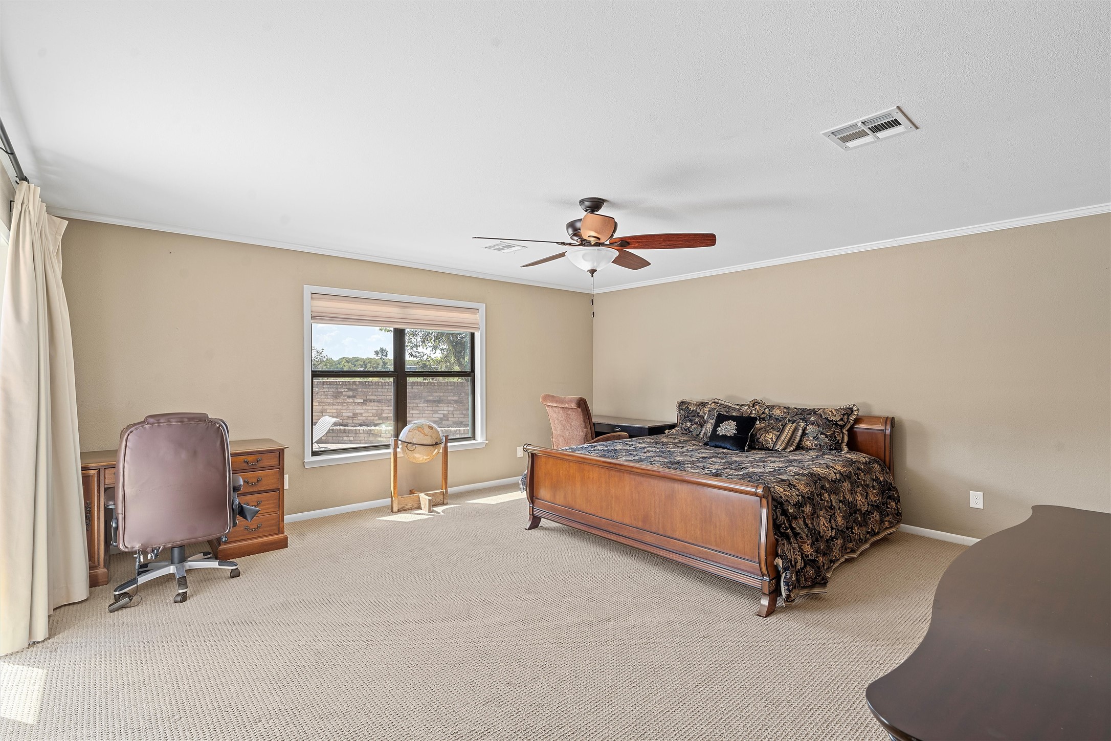 1505 Jane Lane