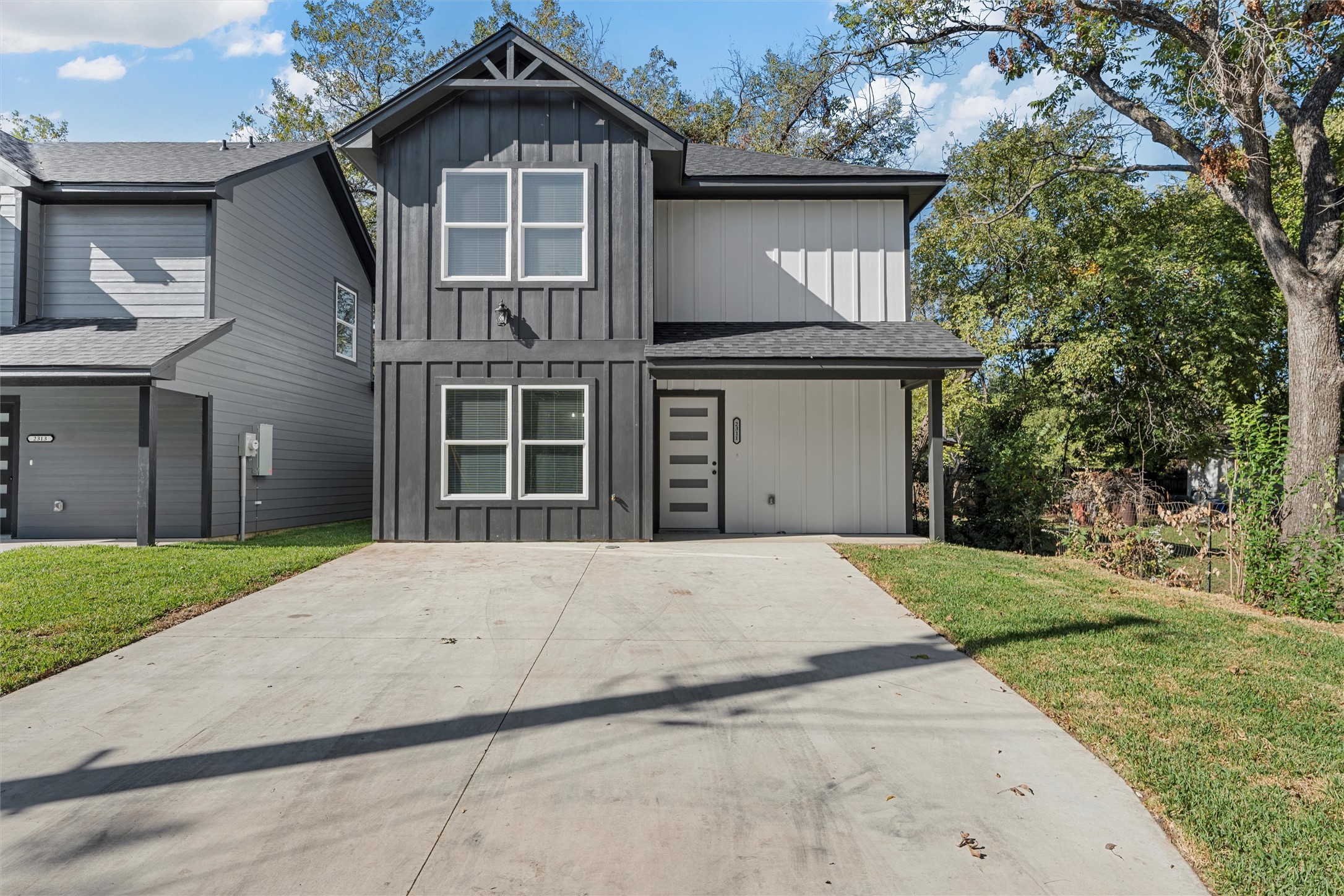 2311 Mistletoe Avenue
