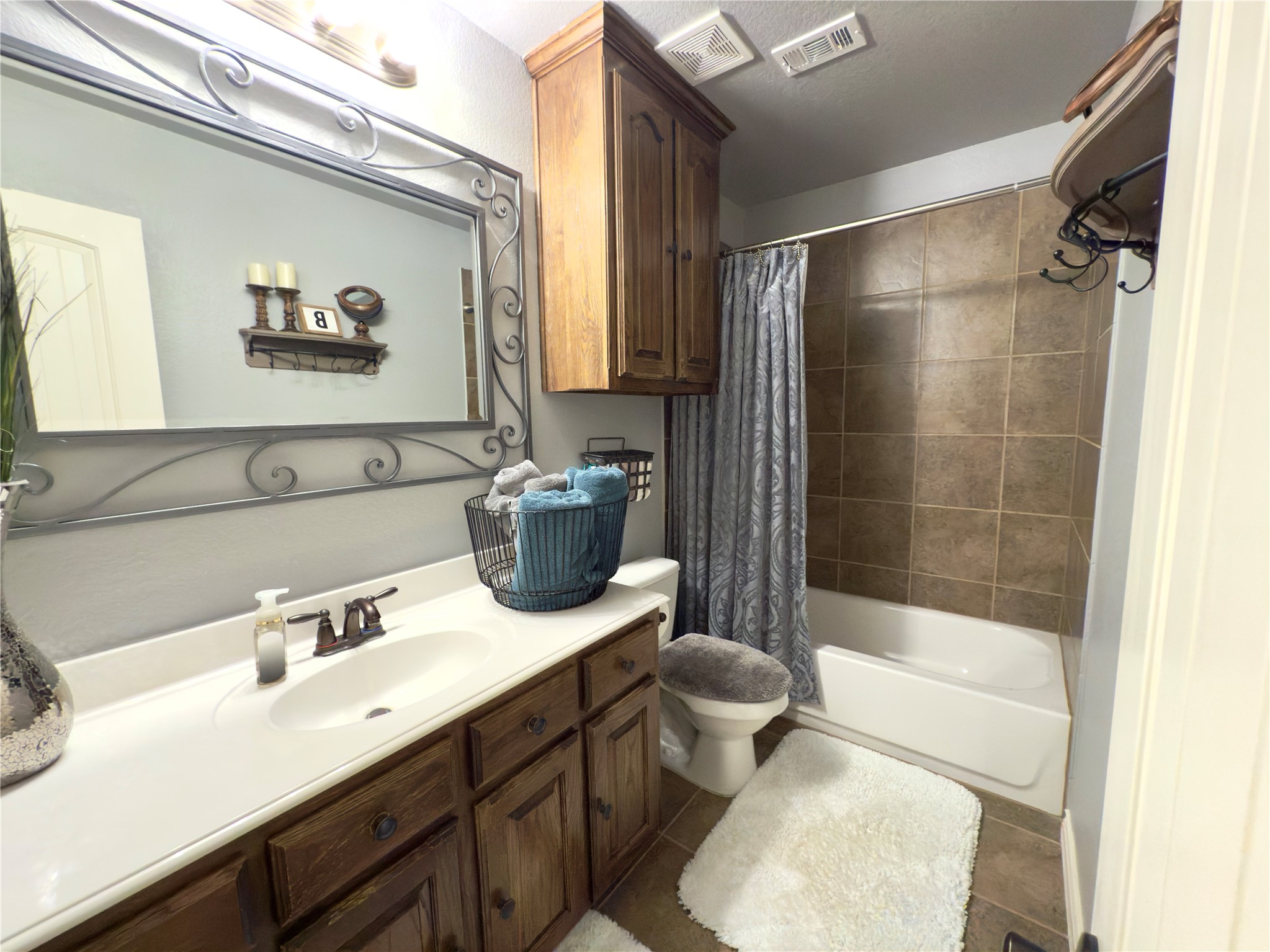 1000 Kerrville Way