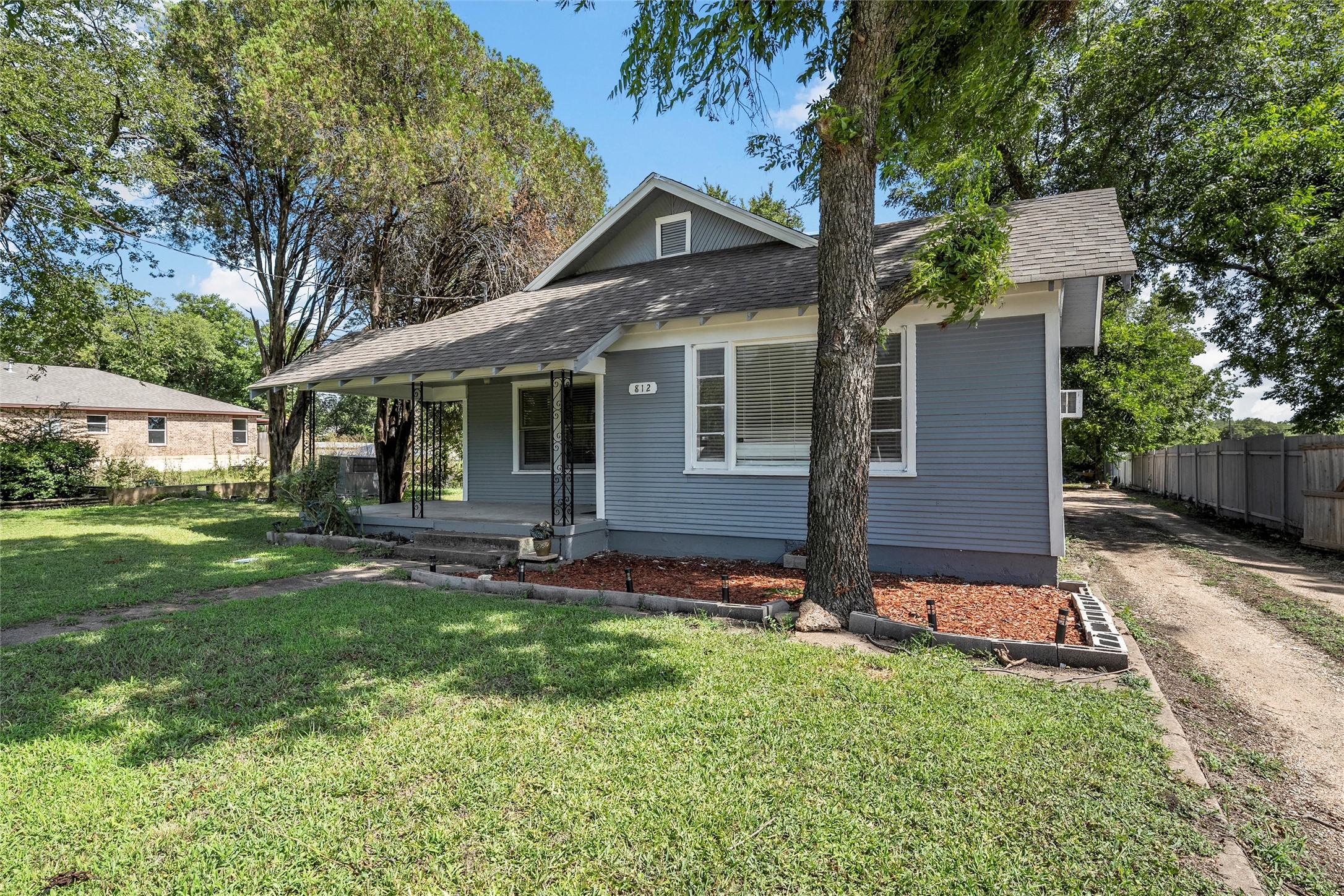 812 E Walnut Street