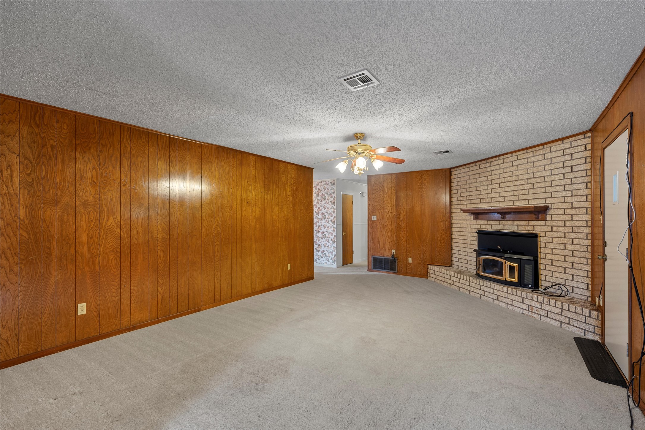 300 Ivy Lane