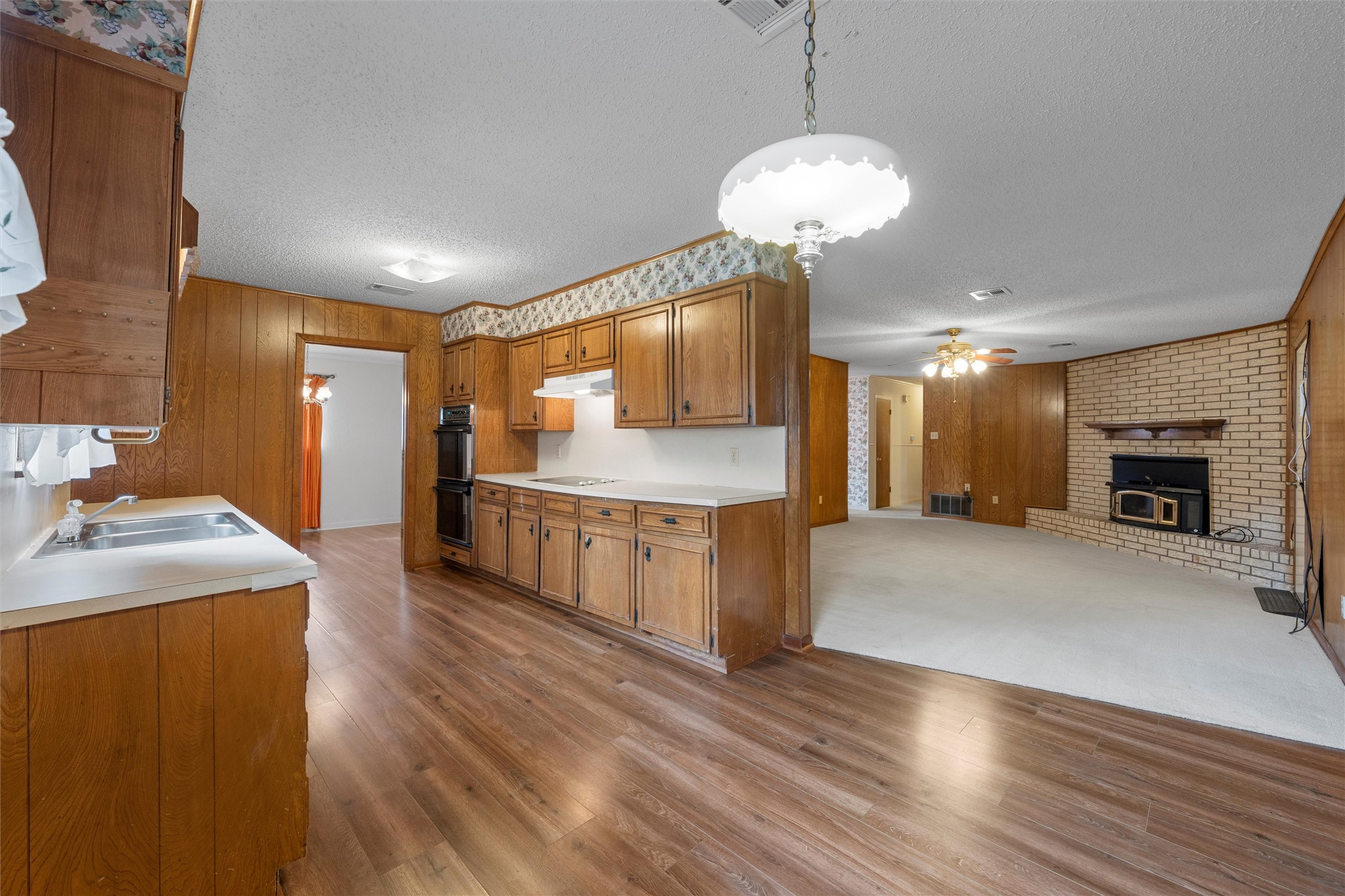 300 Ivy Lane