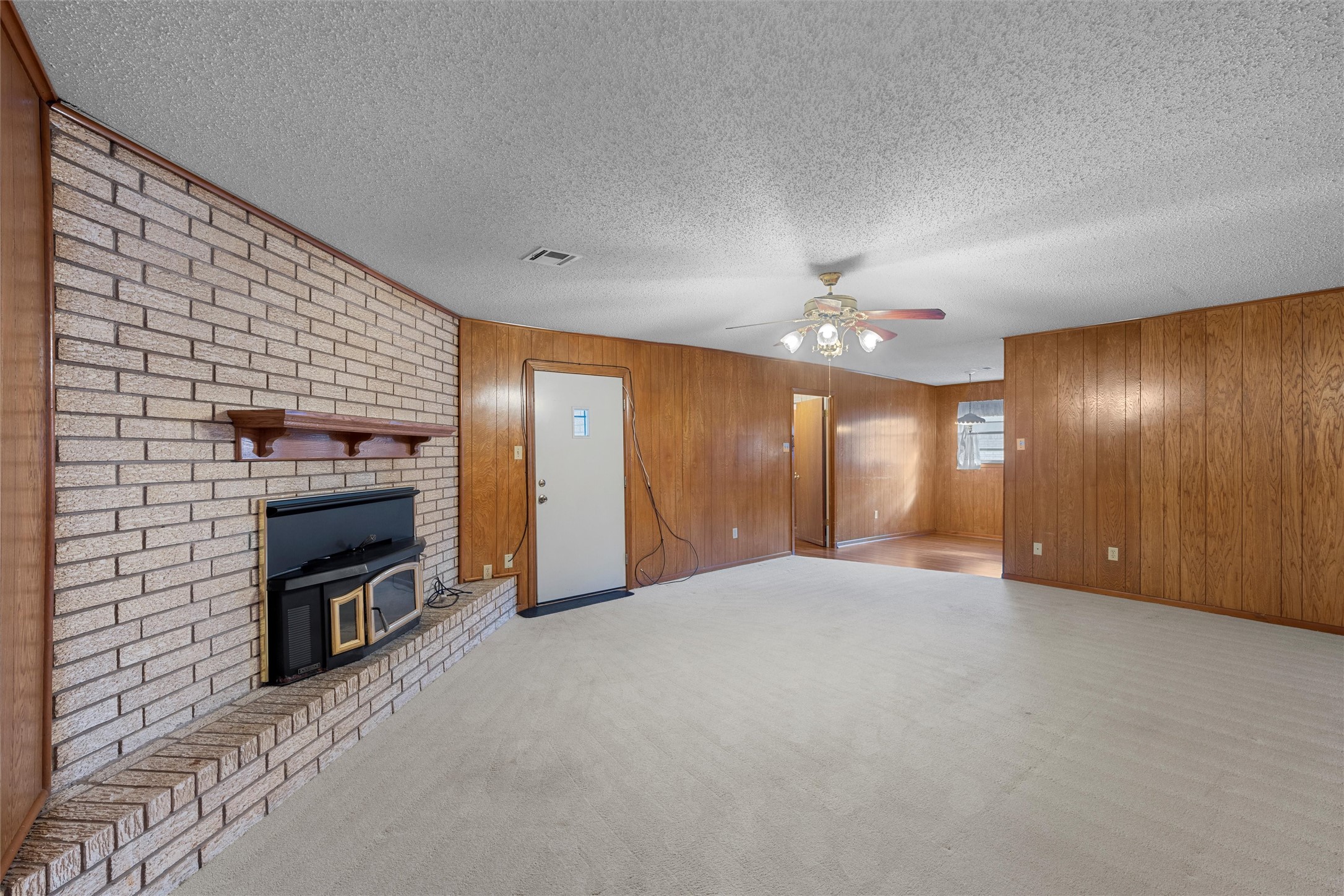300 Ivy Lane