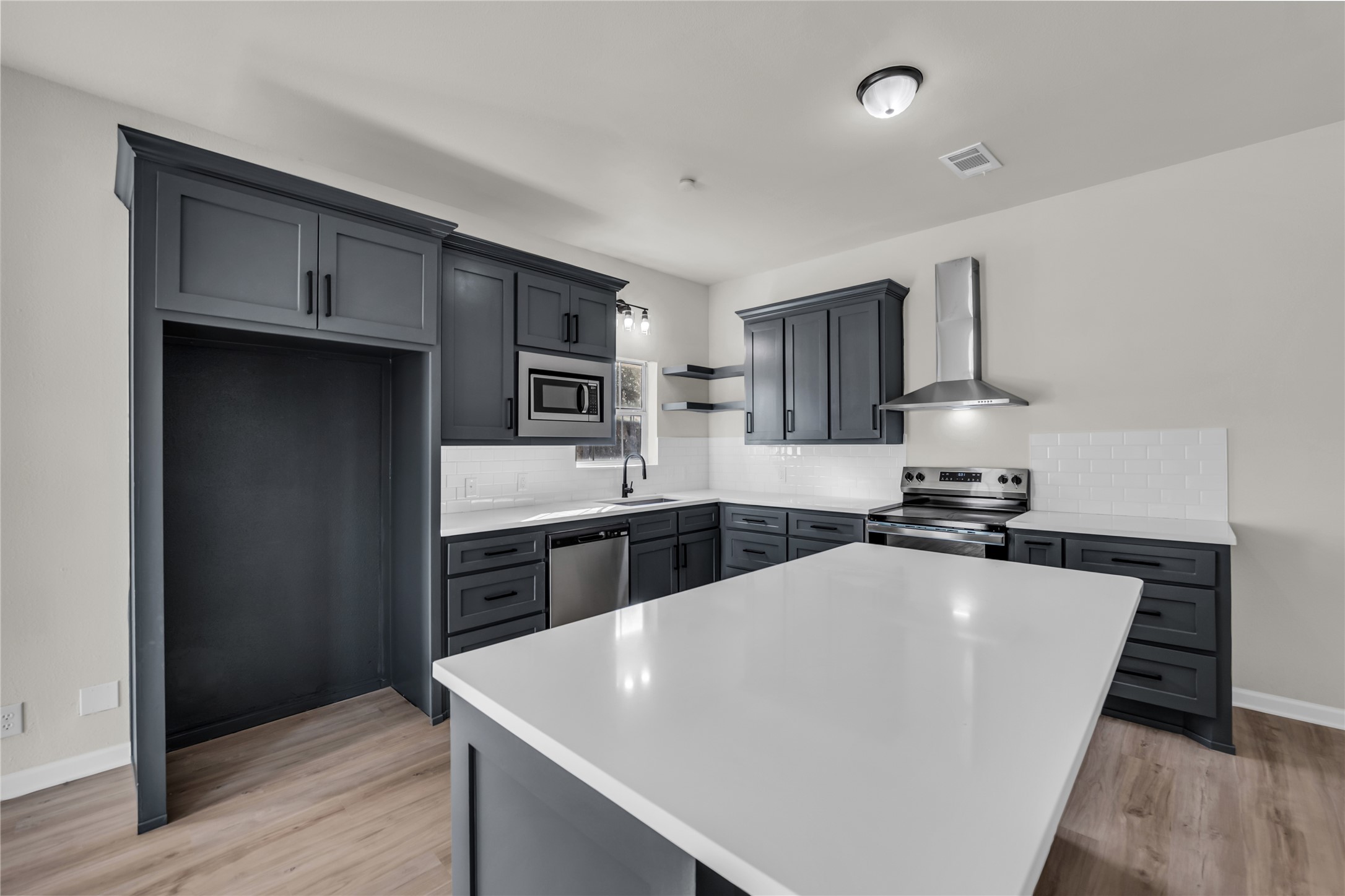 2524 Mcferrin Avenue