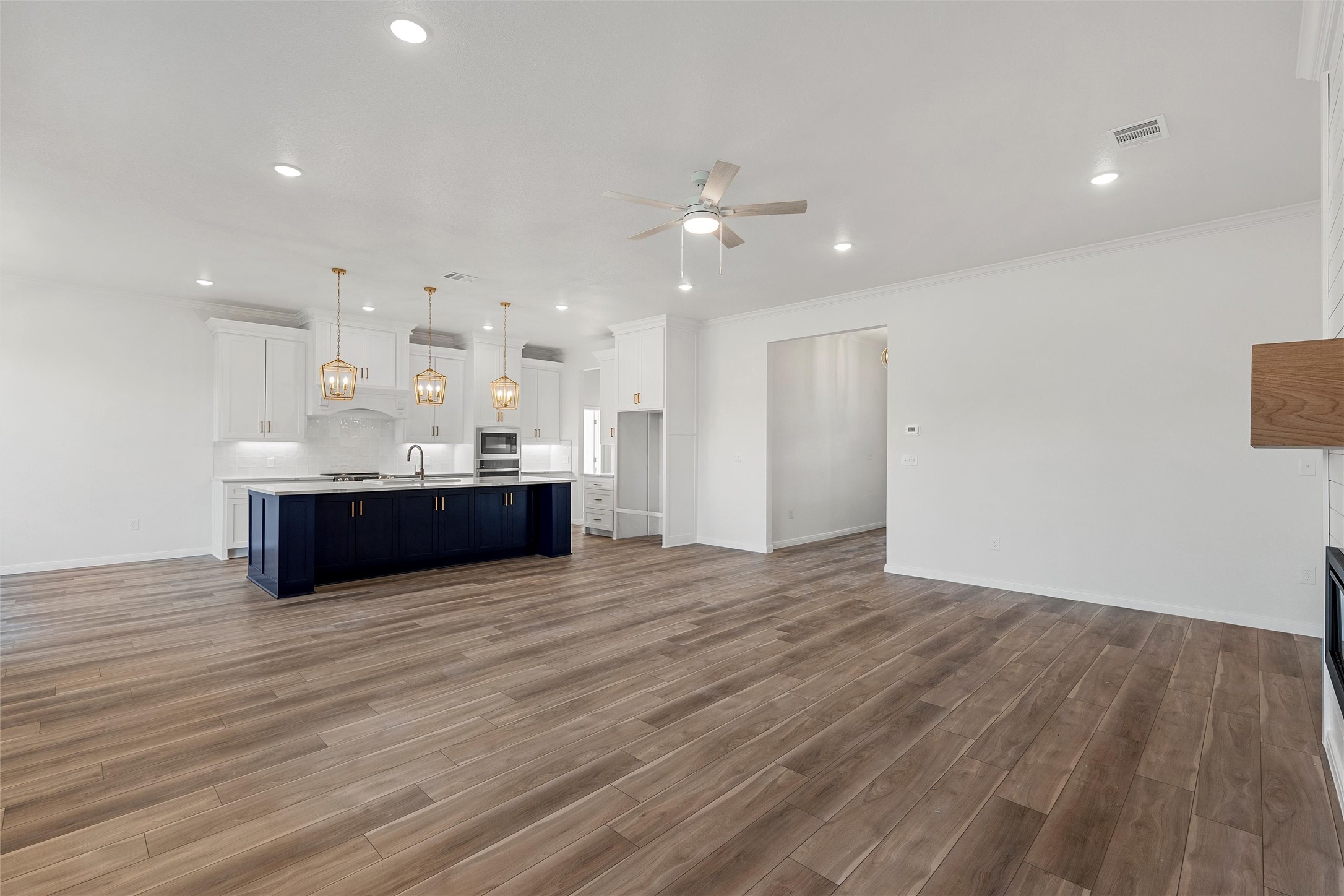 912 Gallant Fox Road