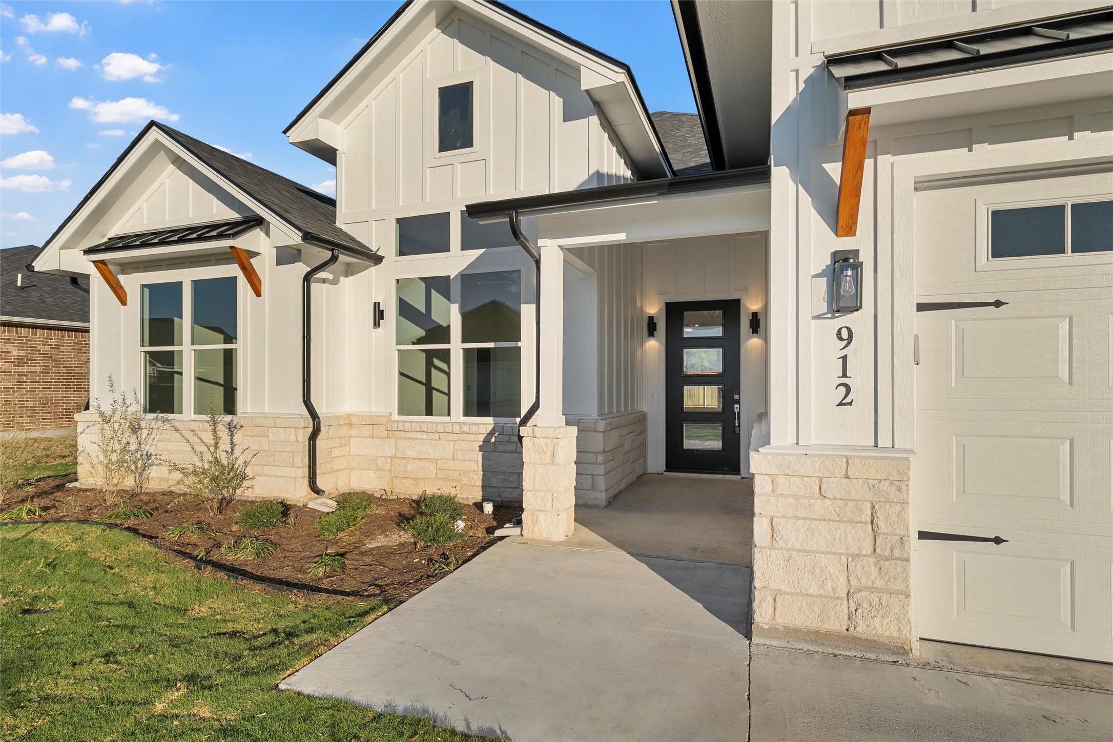 912 Gallant Fox Road