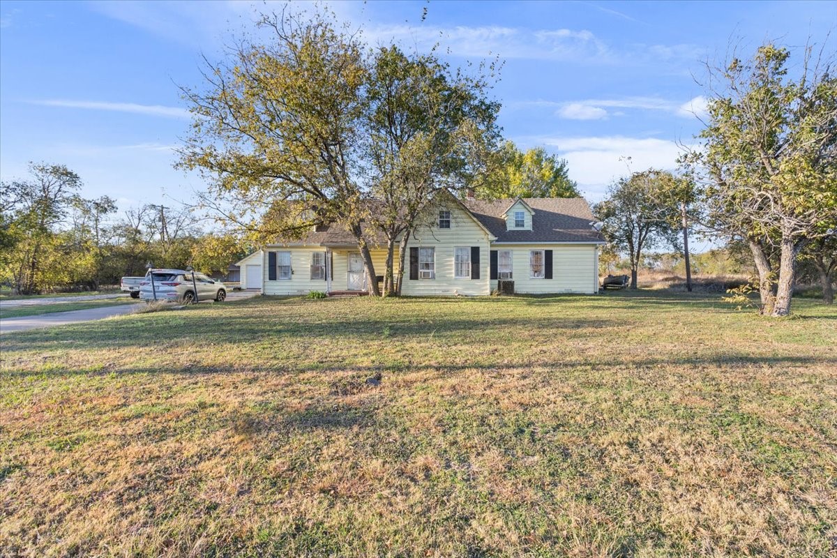 1601 E Texas Avenue