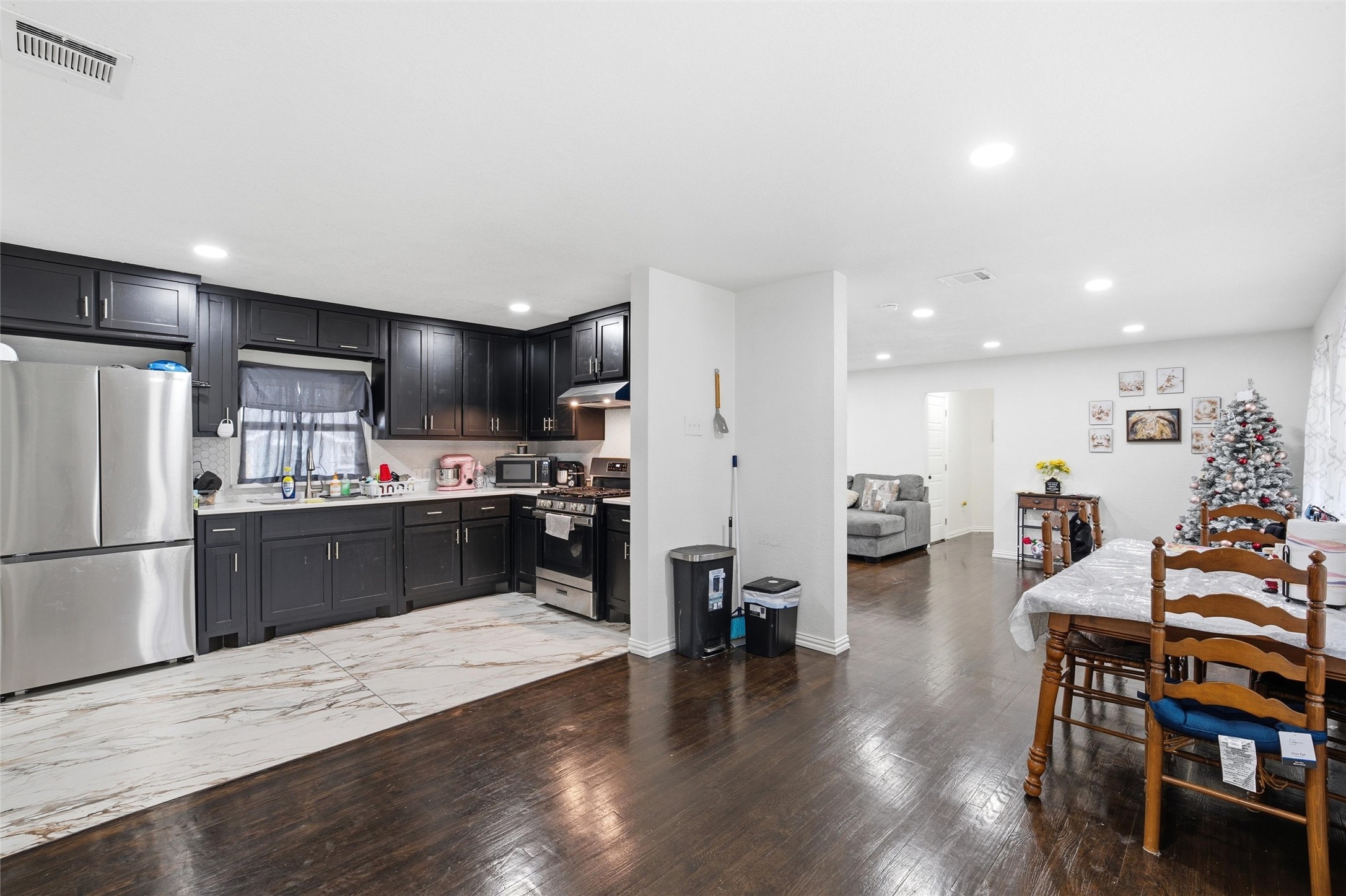 1020 E Walnut Street