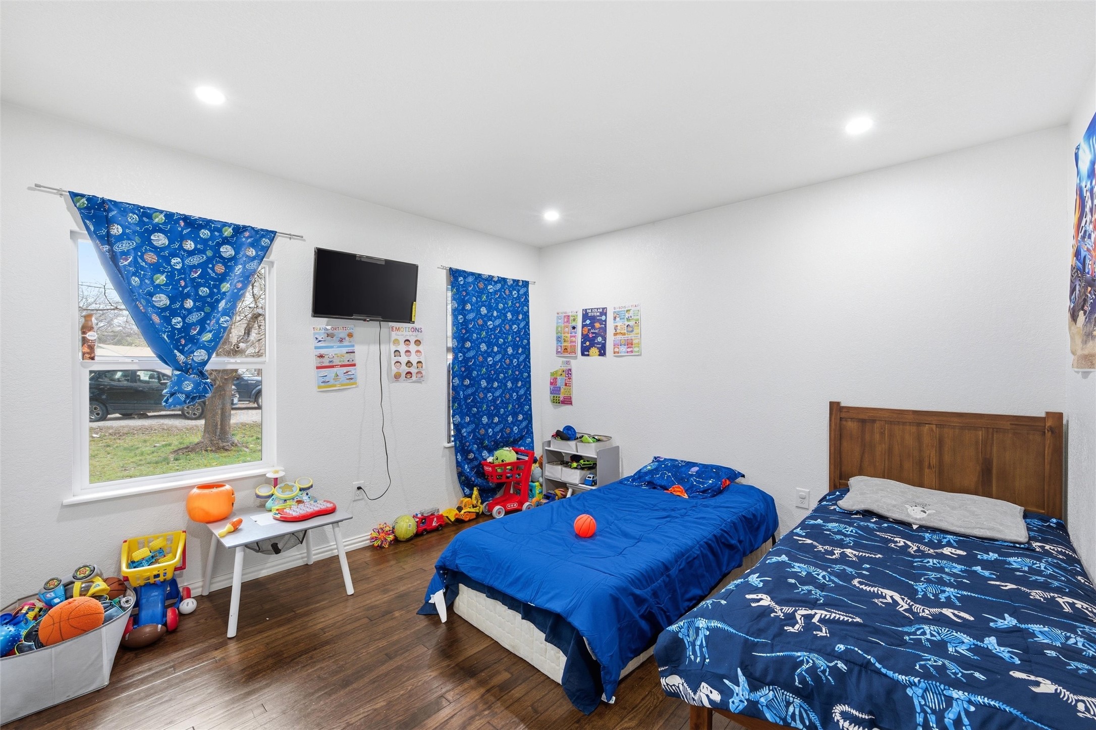 1020 E Walnut Street