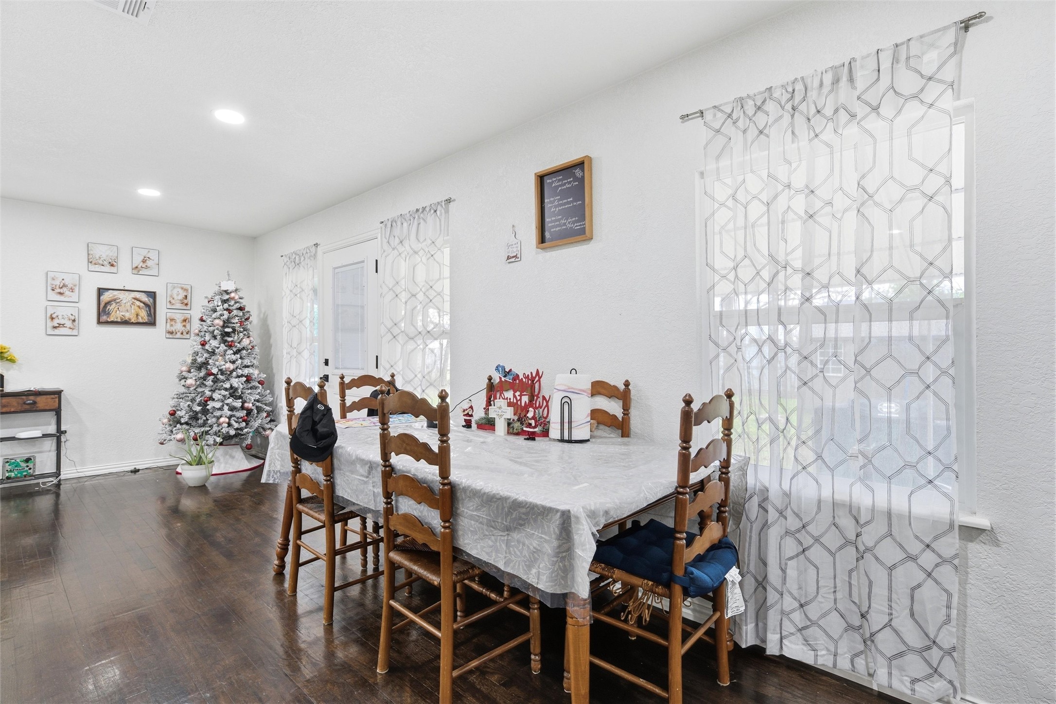 1020 E Walnut Street