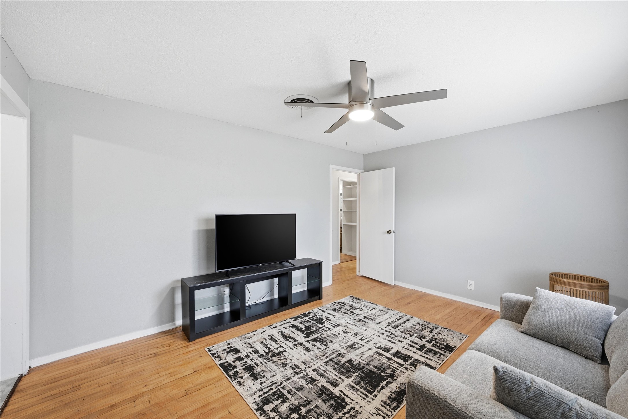 2524 S 27th Street