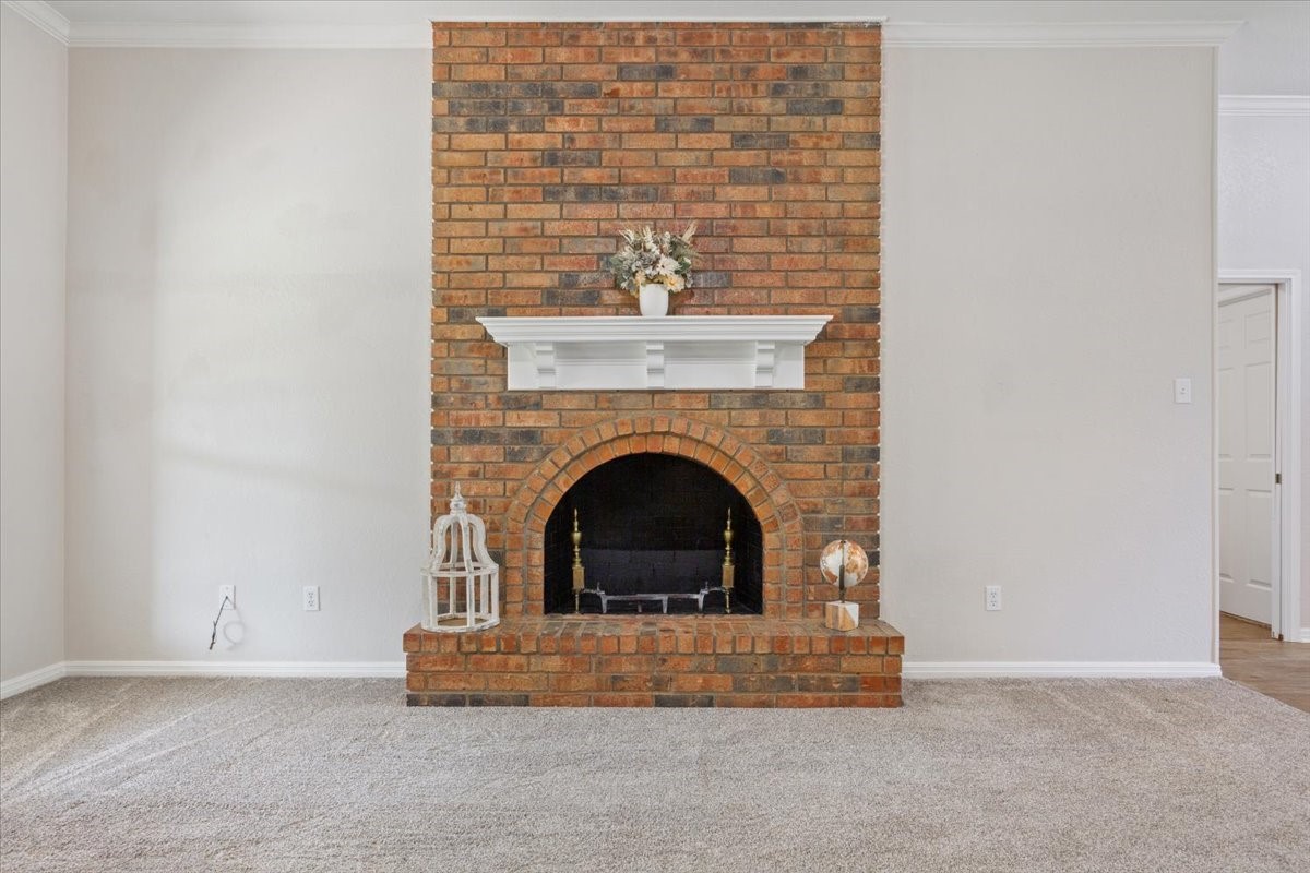 327 E Chapman Road