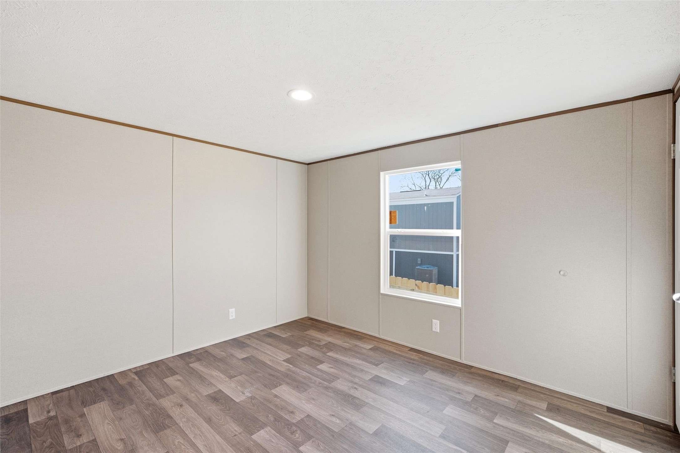 618 E 6th Street A