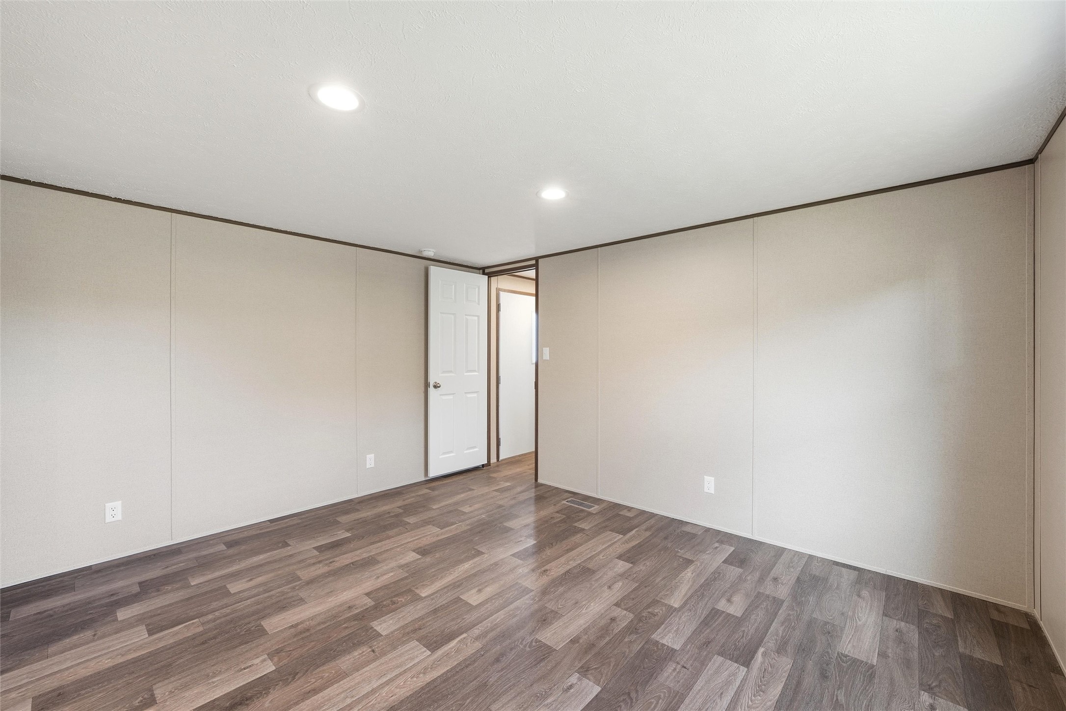 618 E 6th Street A