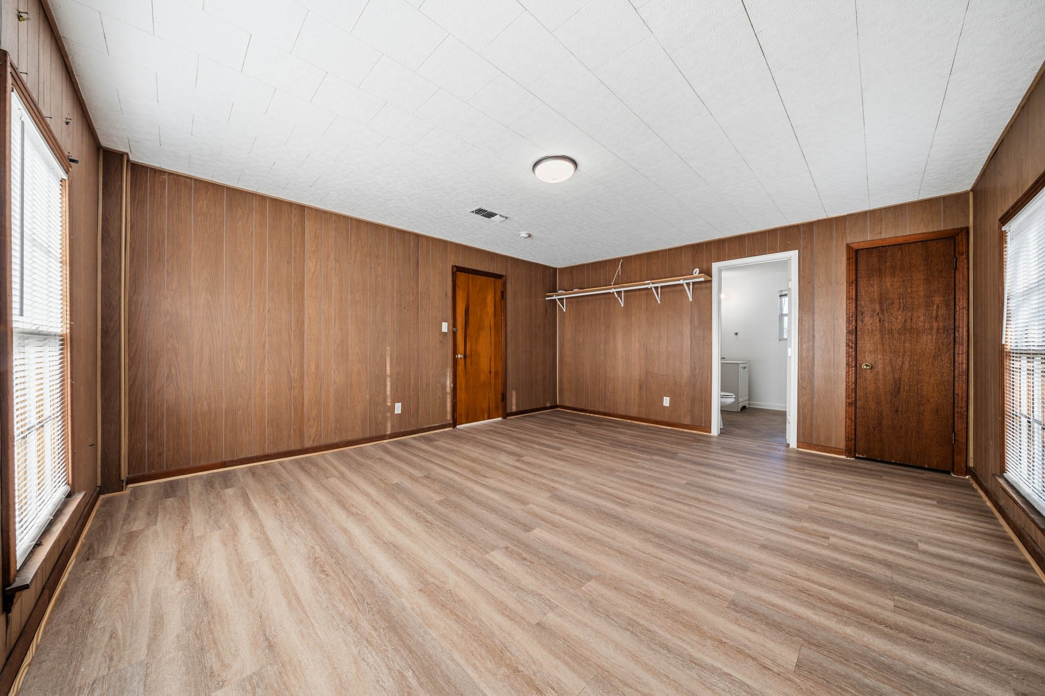 1205 W 10th Street