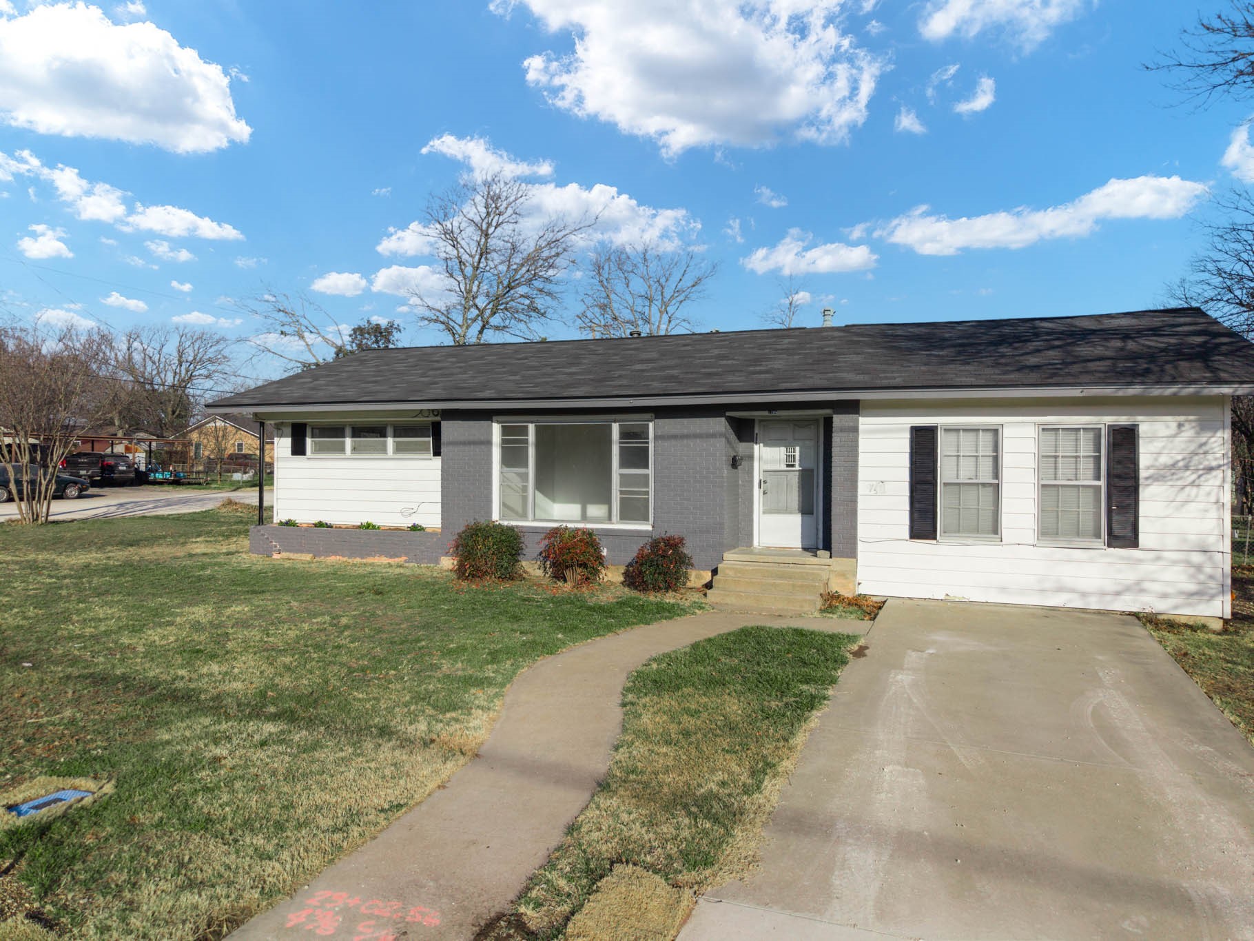 1205 W 10th Street