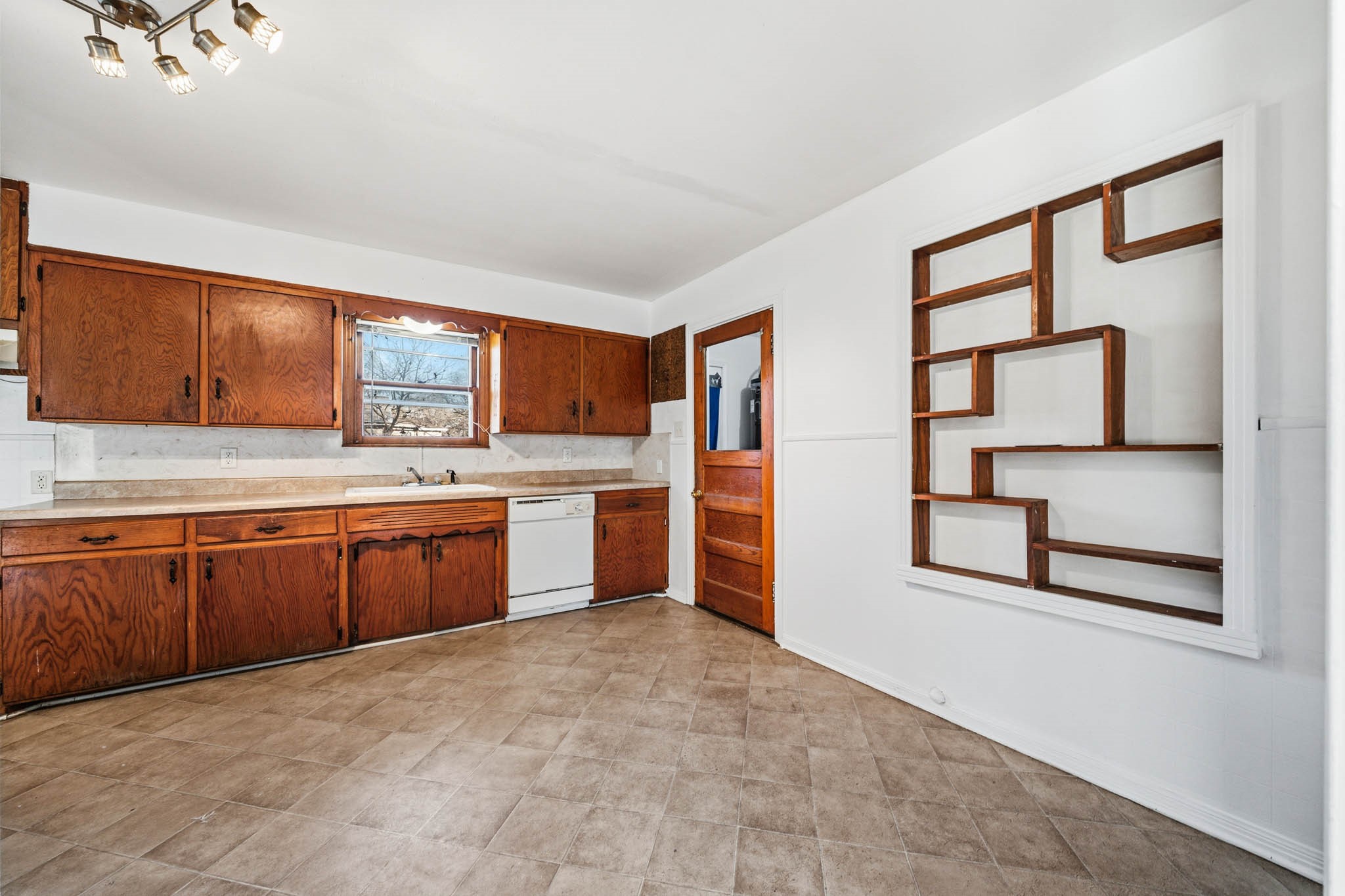 1205 W 10th Street