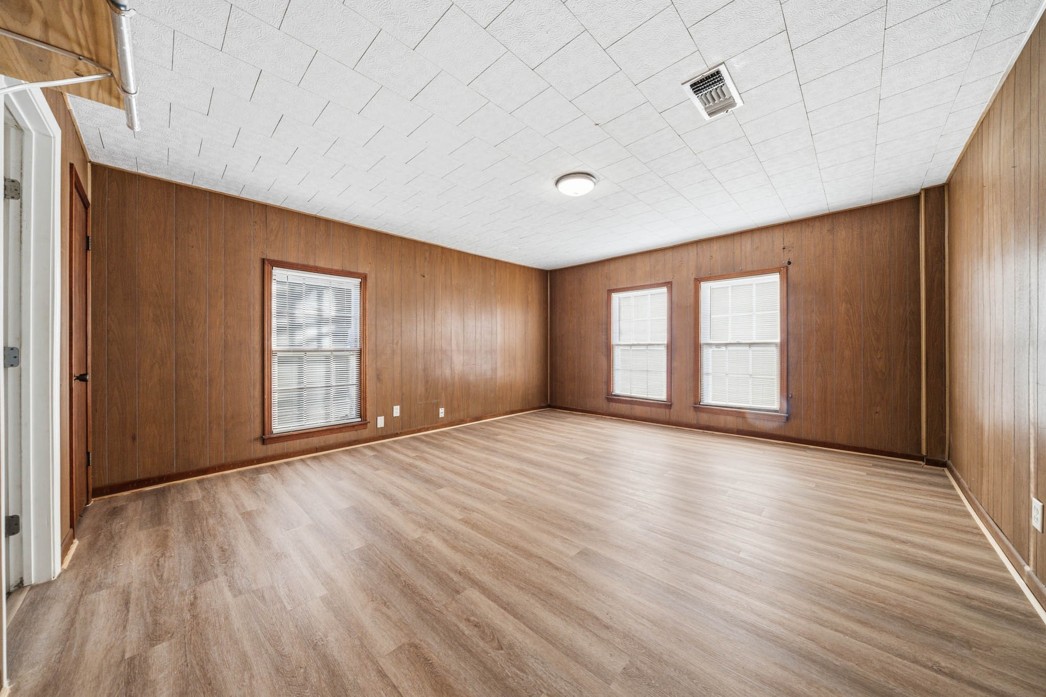 1205 W 10th Street