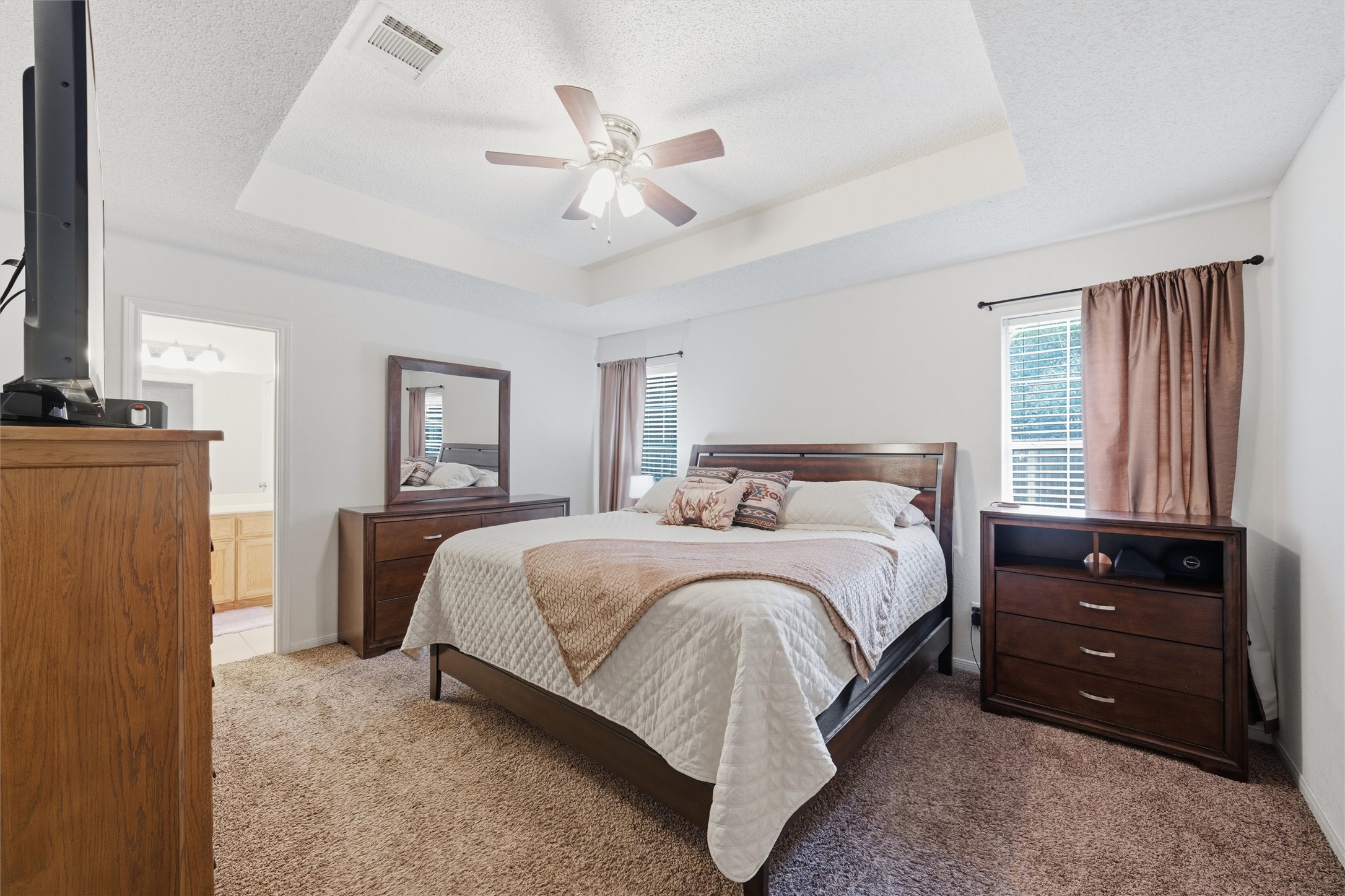 6605 Emerald Drive