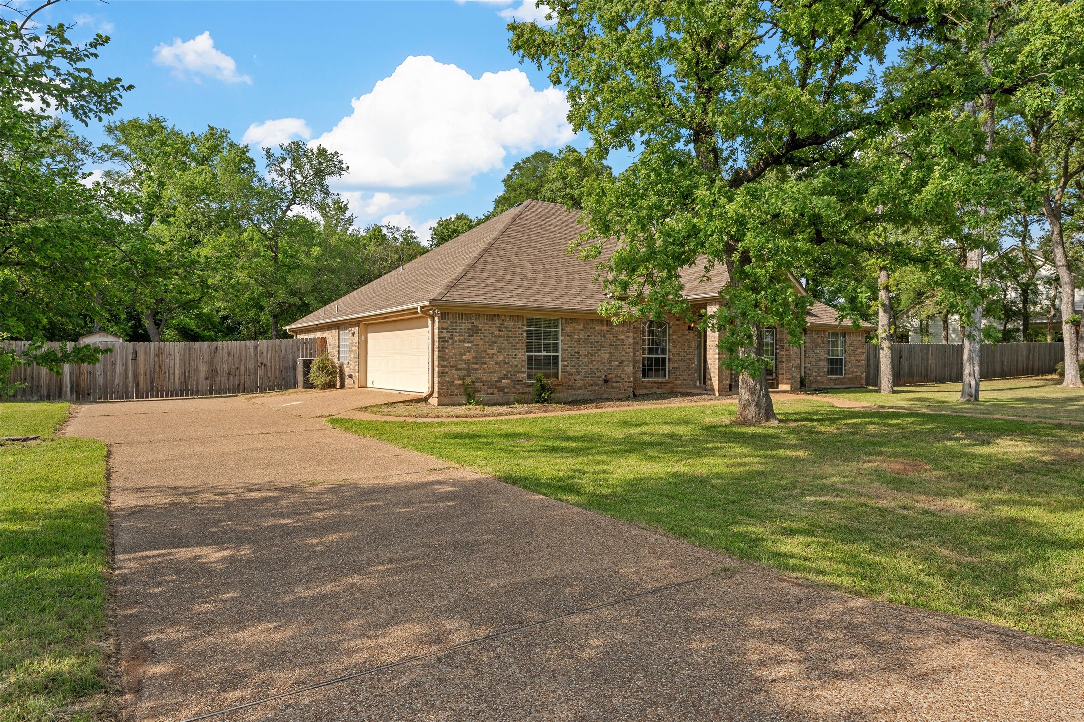 108 Hidden Oaks Drive