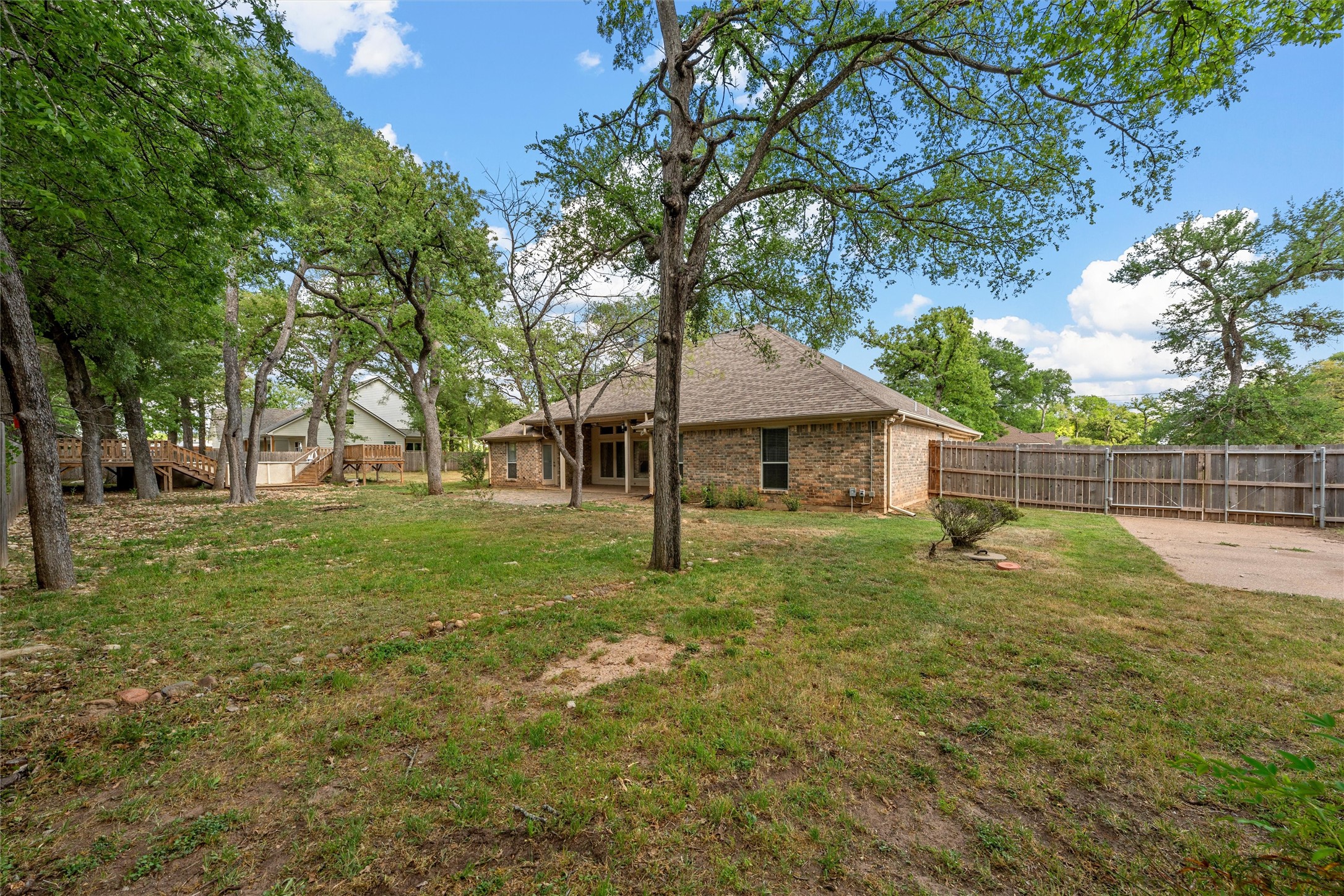 108 Hidden Oaks Drive