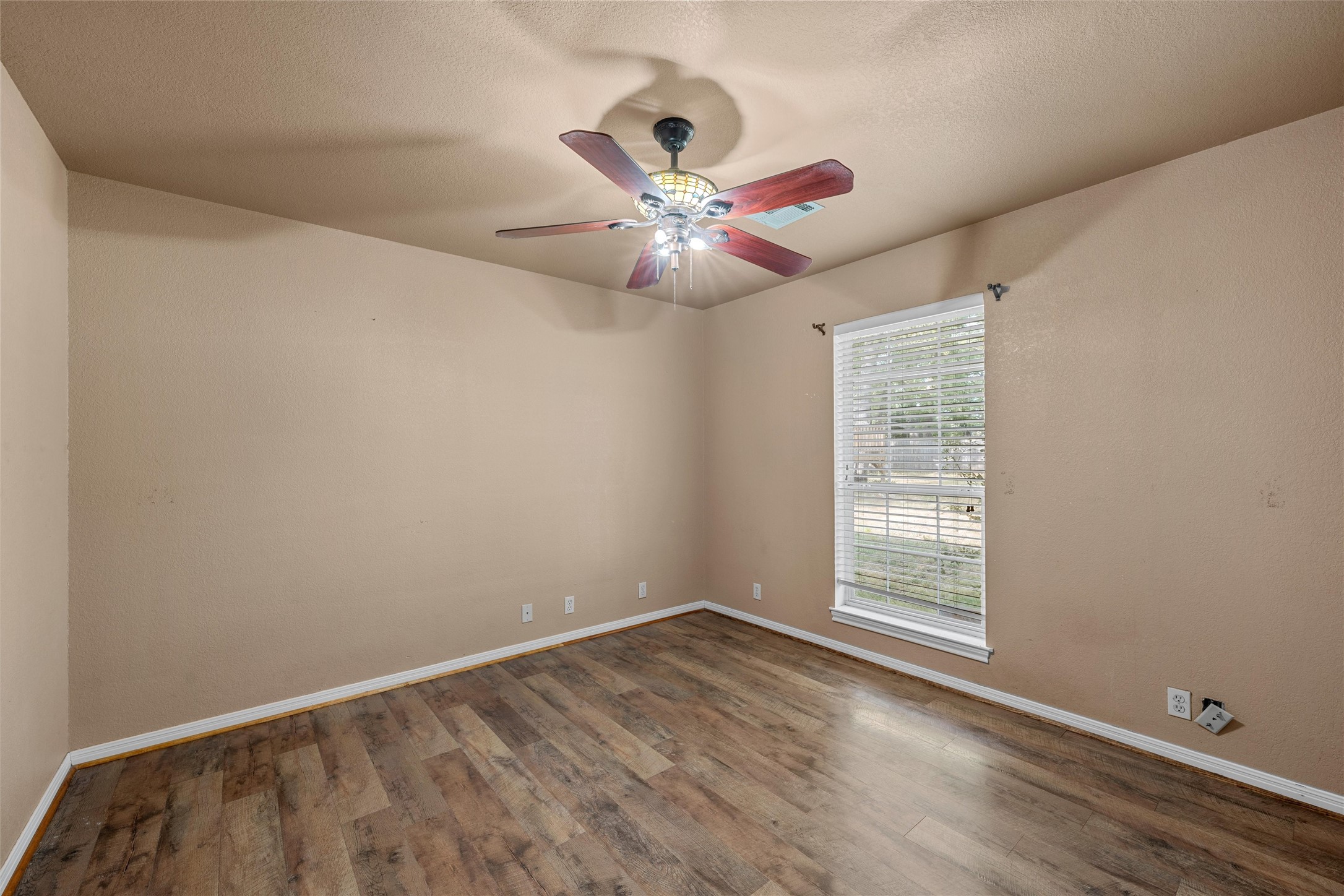 108 Hidden Oaks Drive