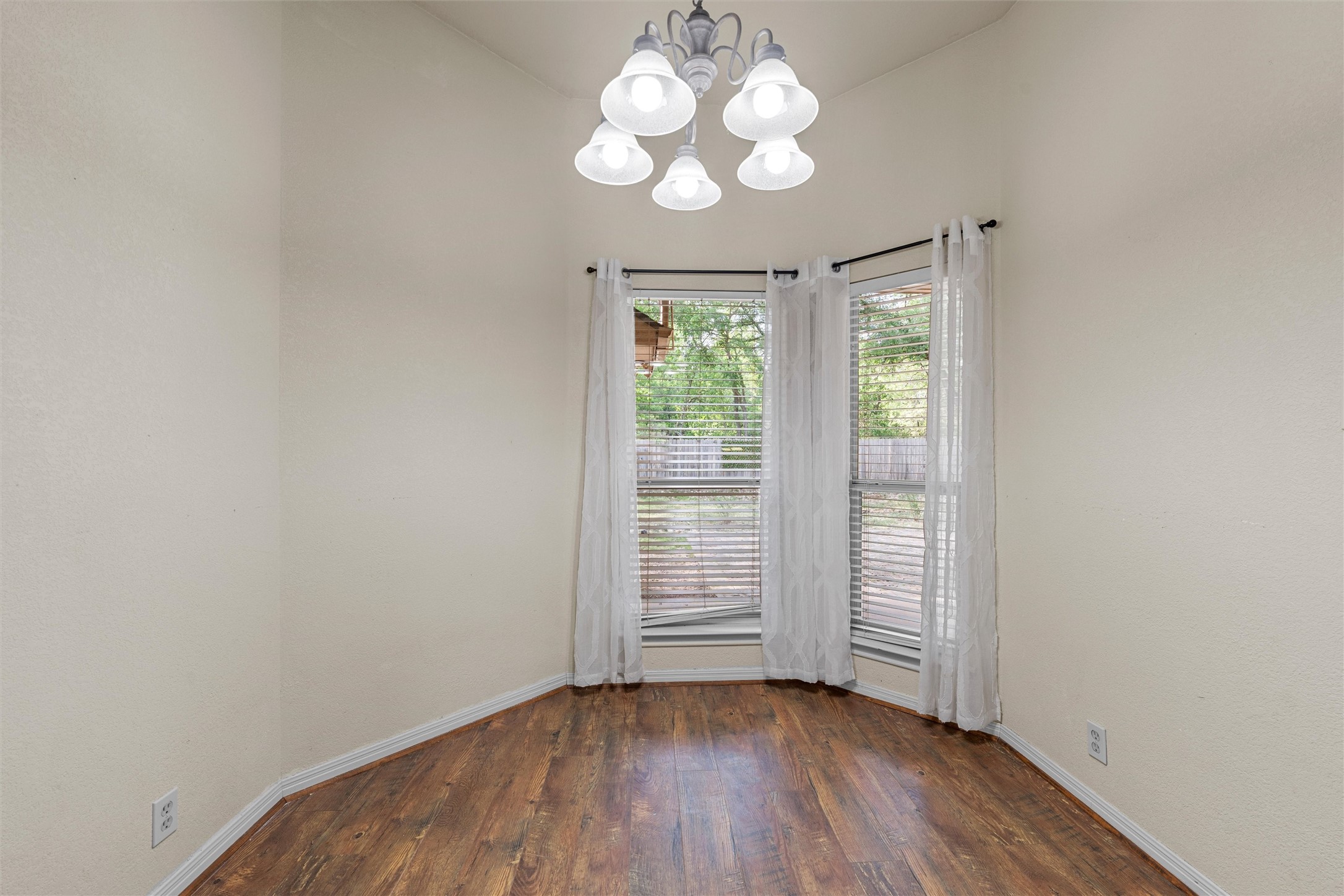 108 Hidden Oaks Drive