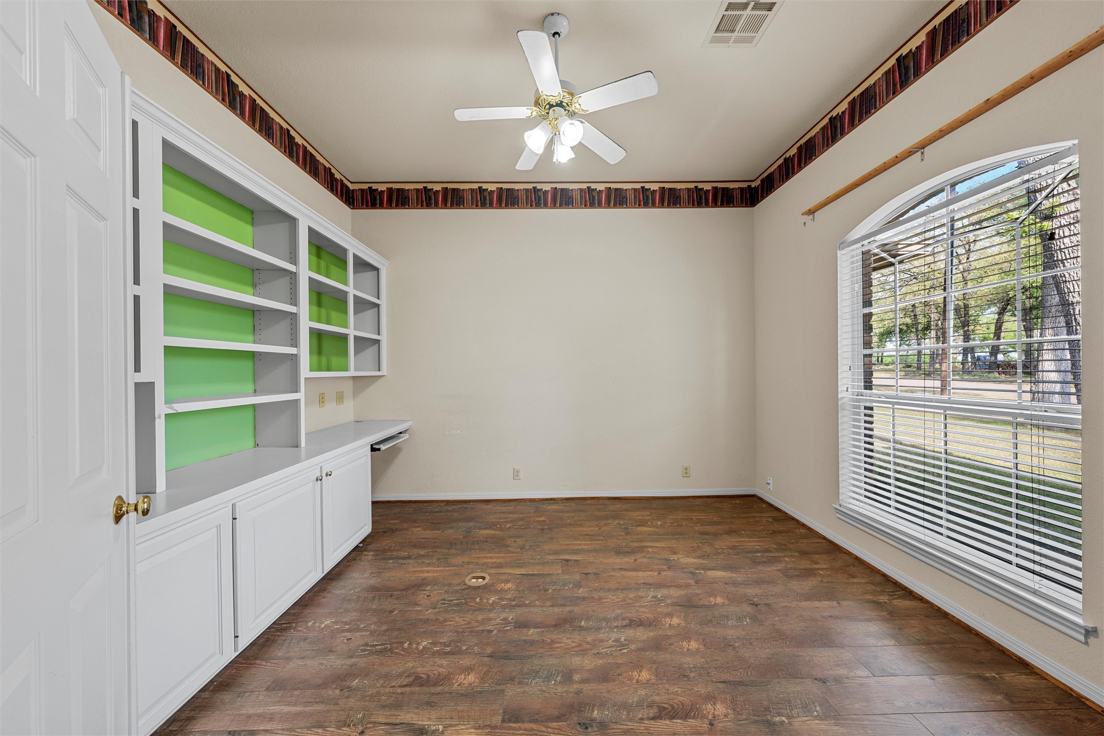 108 Hidden Oaks Drive