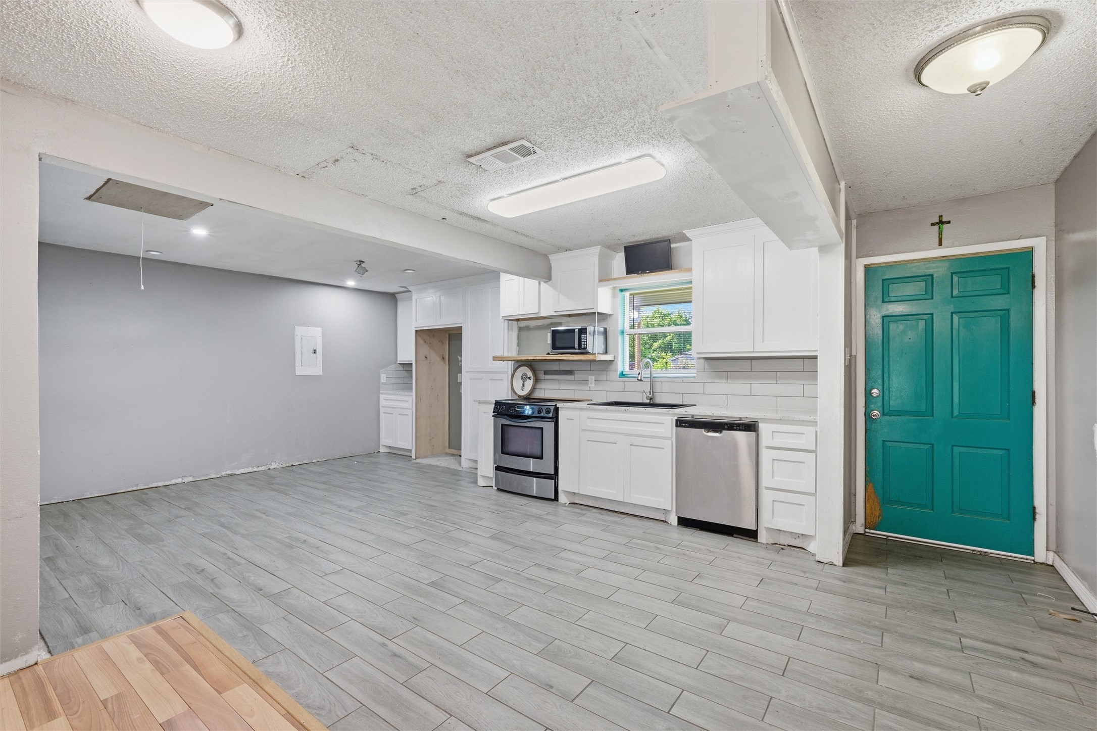 103 Mooney Avenue