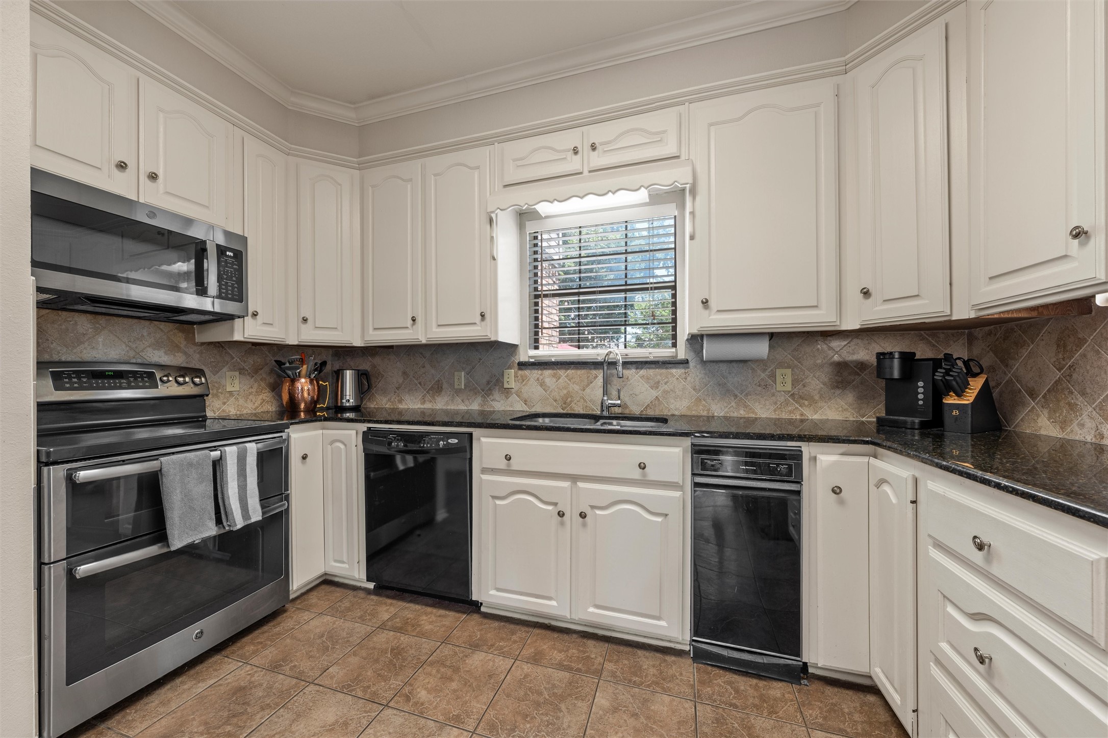 312 Tree Grove Circle