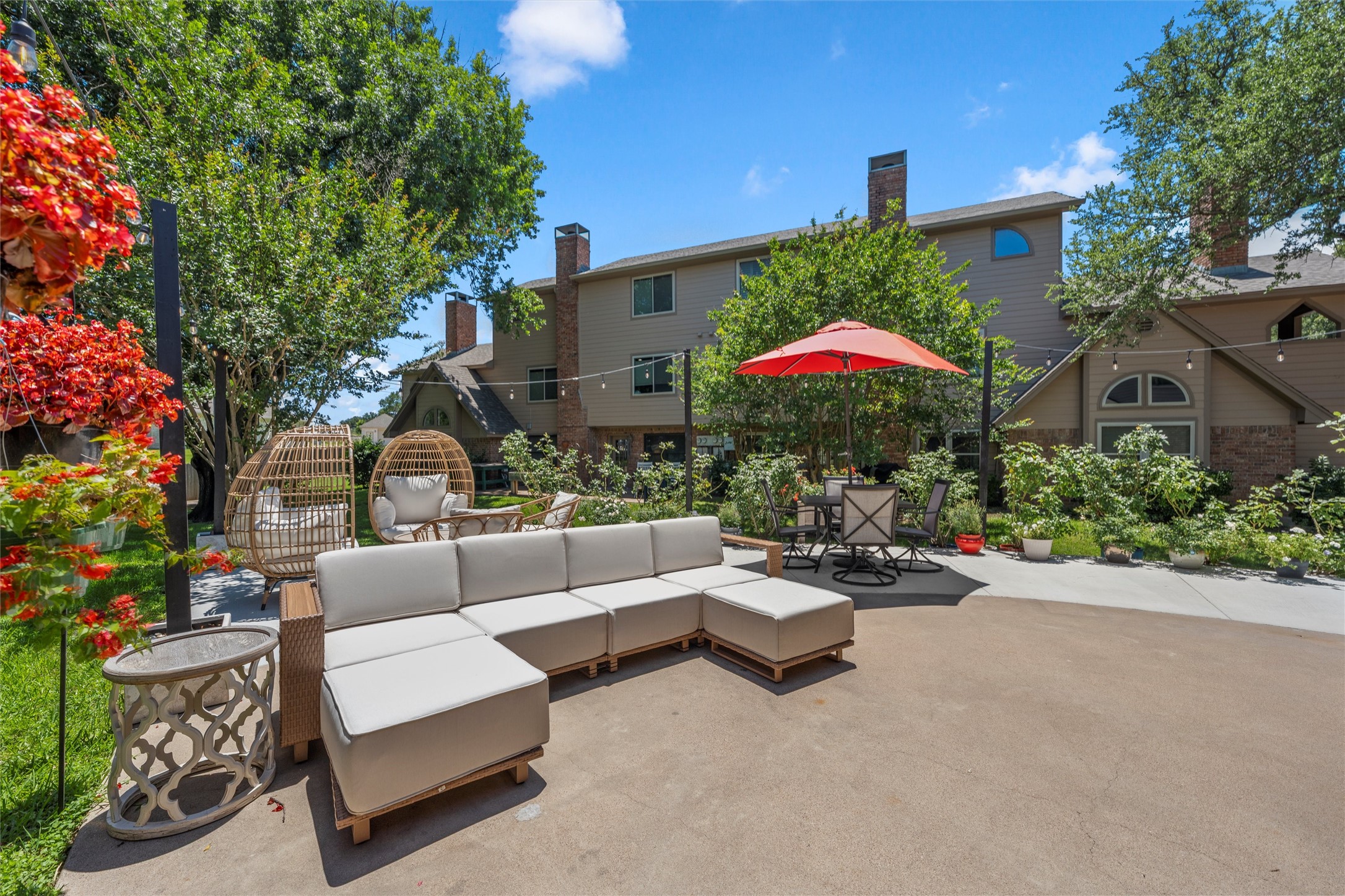312 Tree Grove Circle