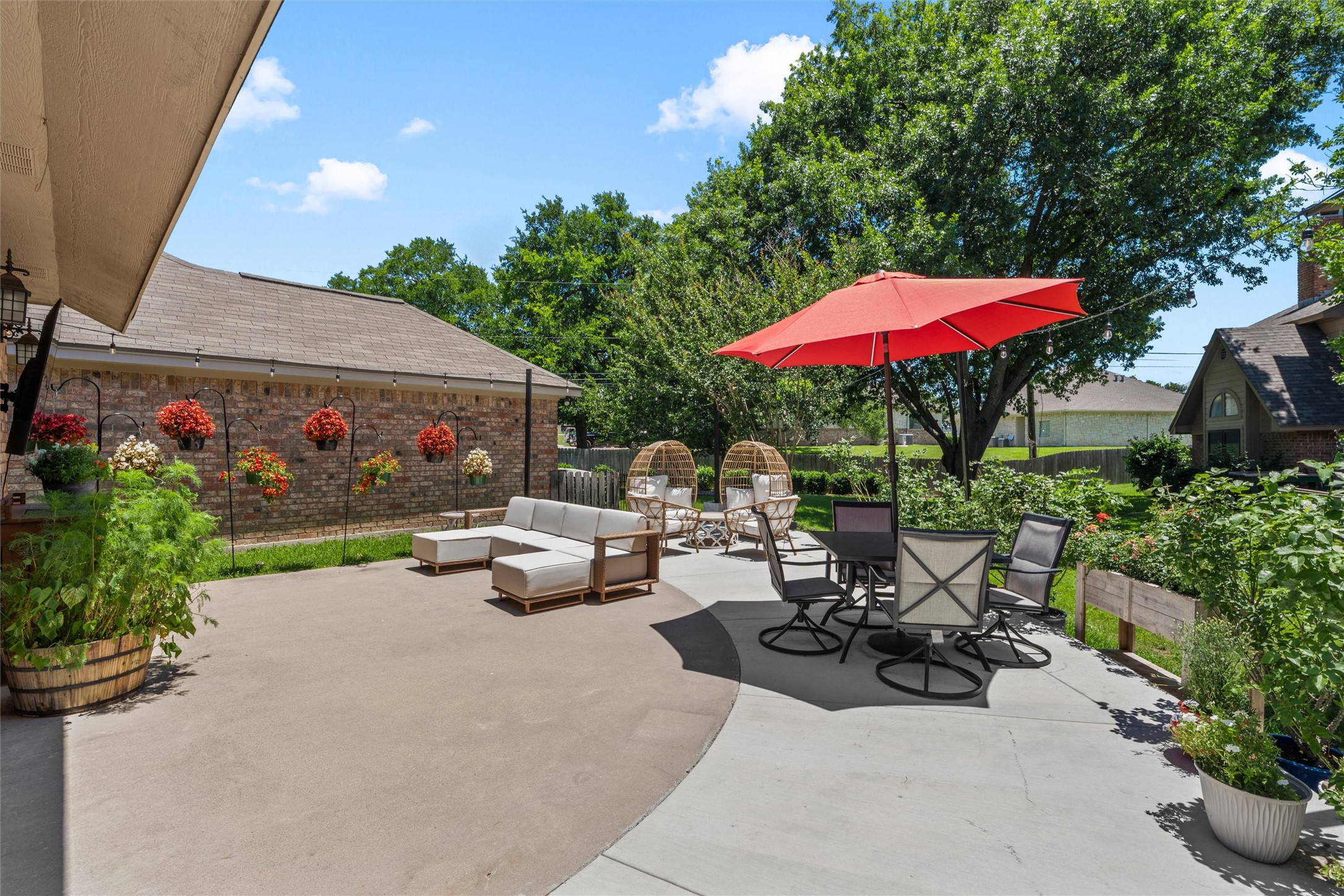 312 Tree Grove Circle