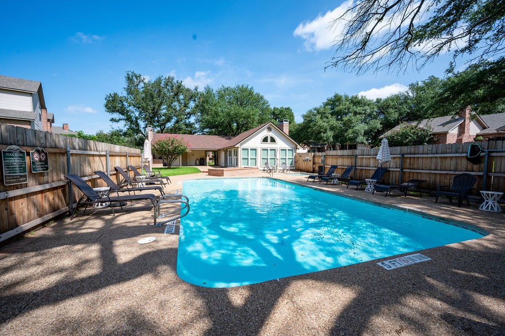 312 Tree Grove Circle