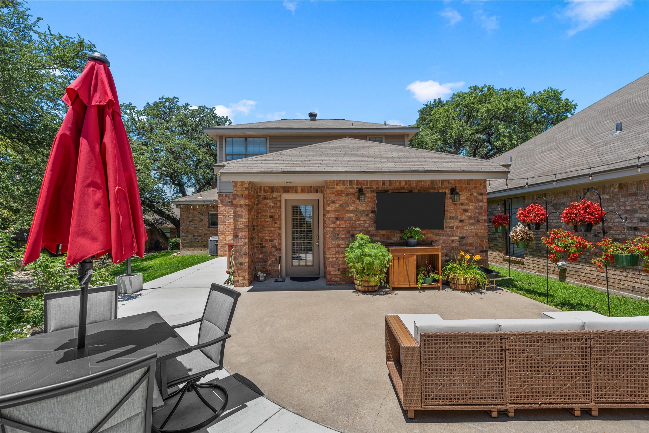 312 Tree Grove Circle