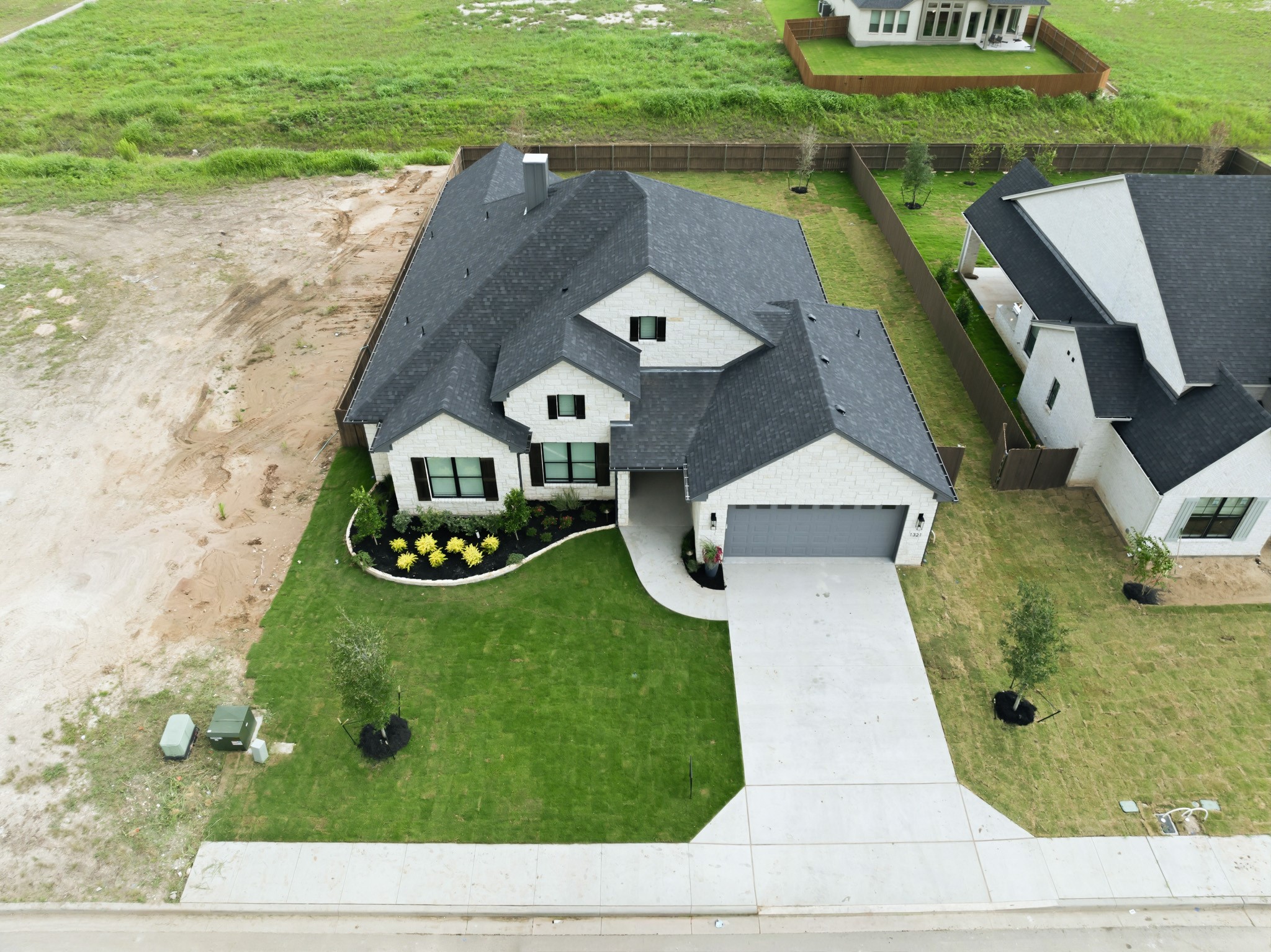 1321 Tahonta Drive