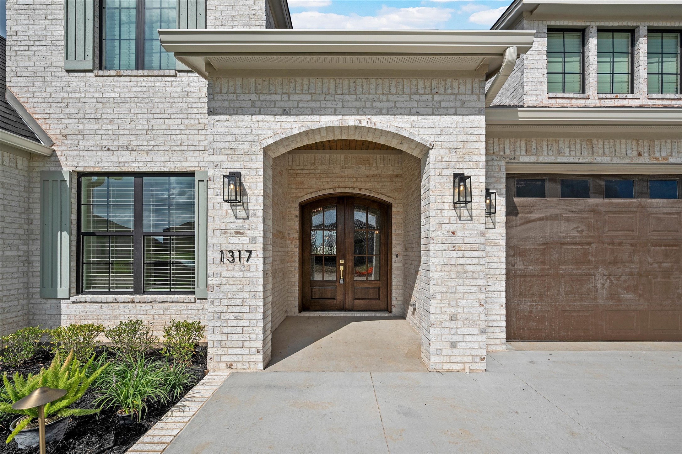 1317 Tahonta Drive