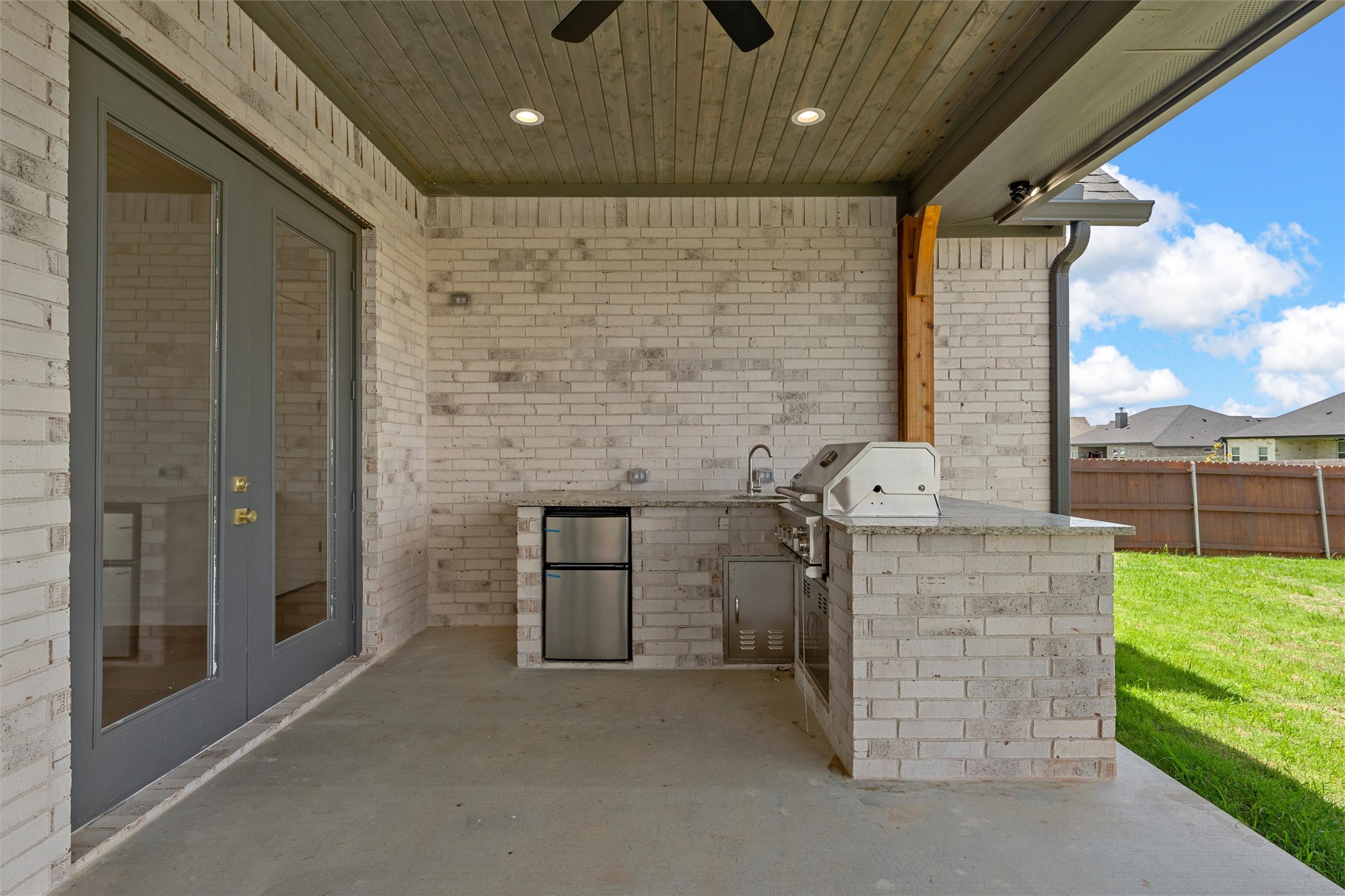 1333 Tahonta Drive