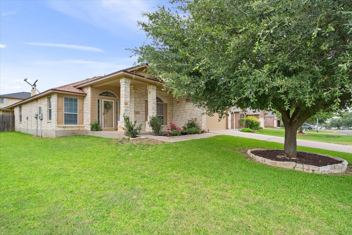 6537 Mundo Drive