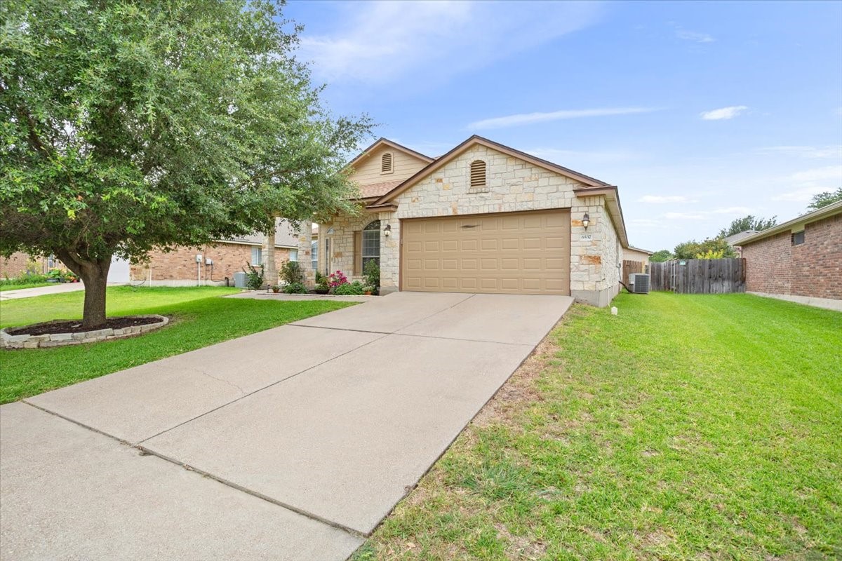 6537 Mundo Drive