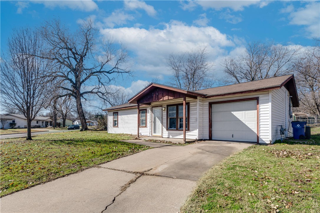 129 NE Cindy Lane