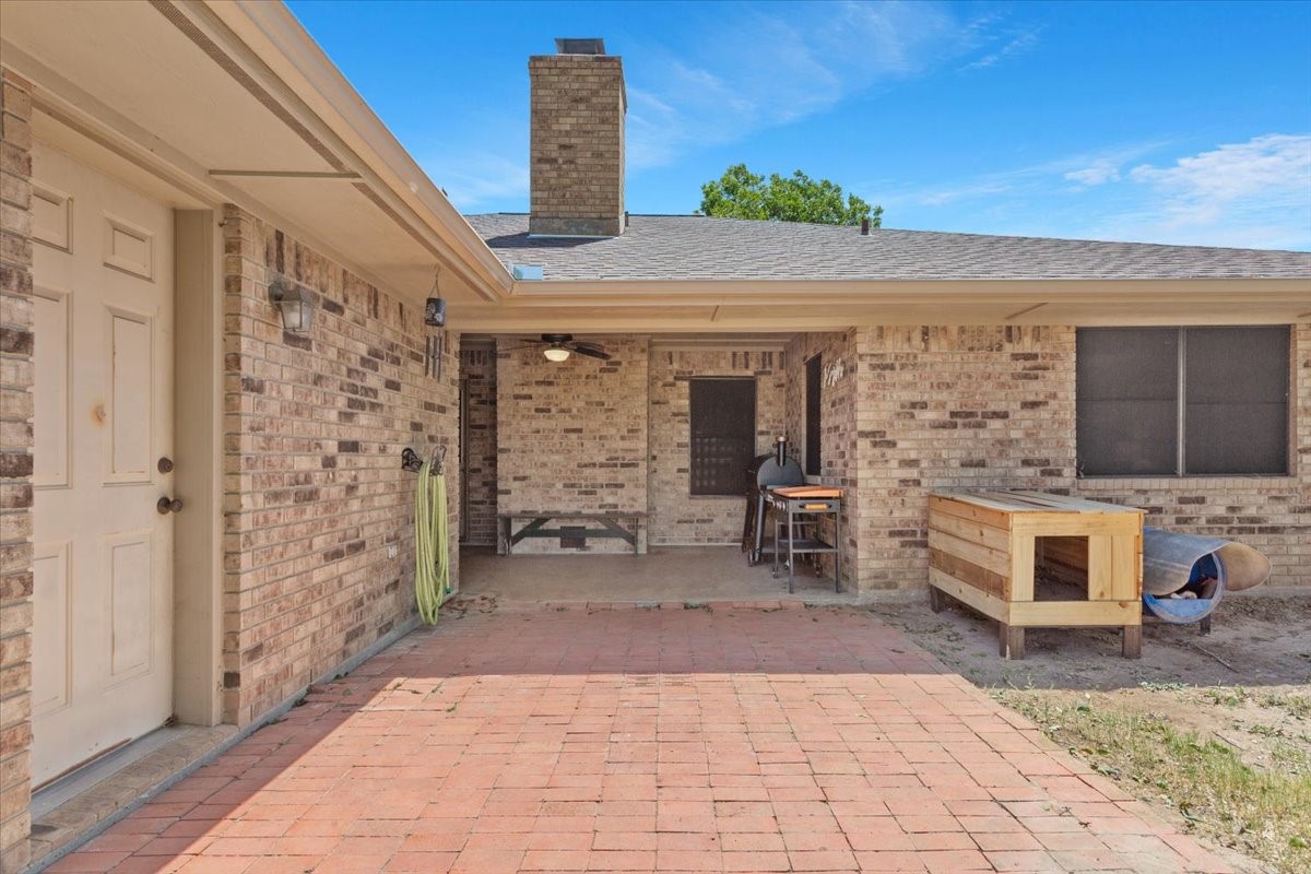909 Mcclintic Drive