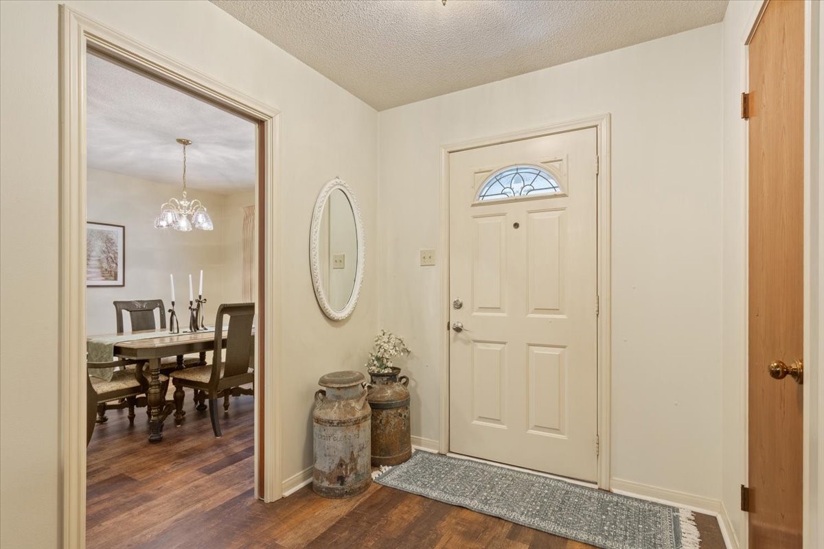 909 Mcclintic Drive