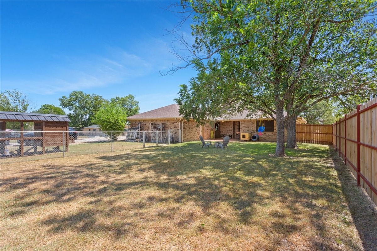 909 Mcclintic Drive