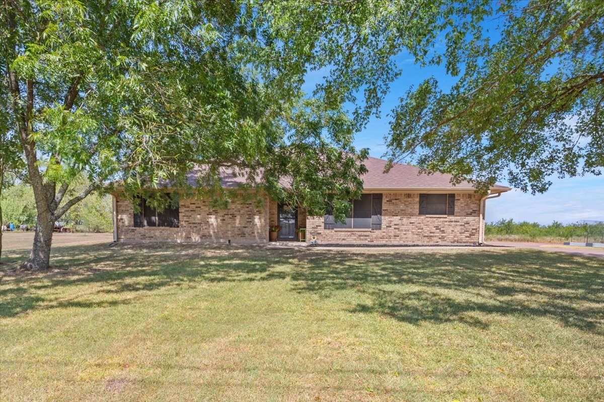 909 Mcclintic Drive