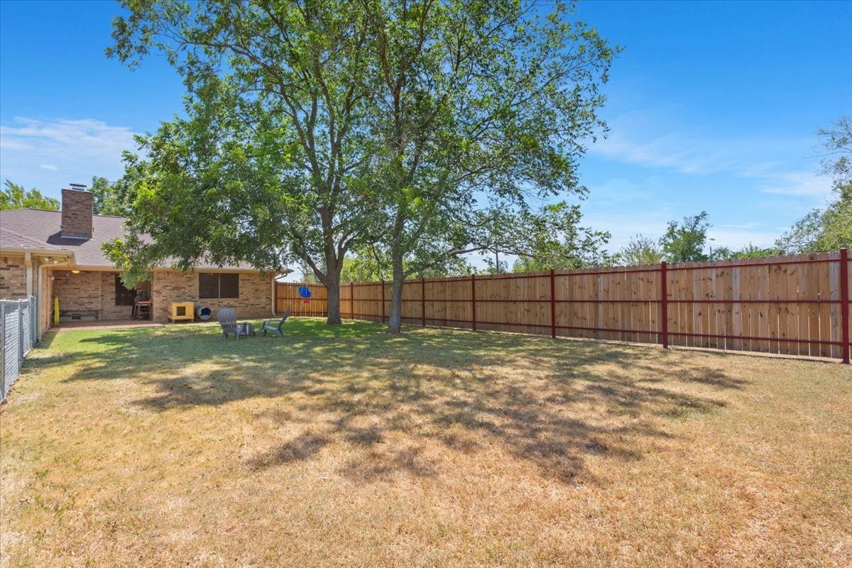 909 Mcclintic Drive
