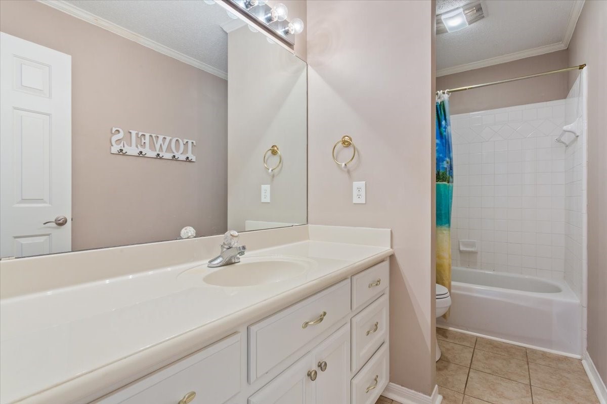 10005 Polo Park Circle
