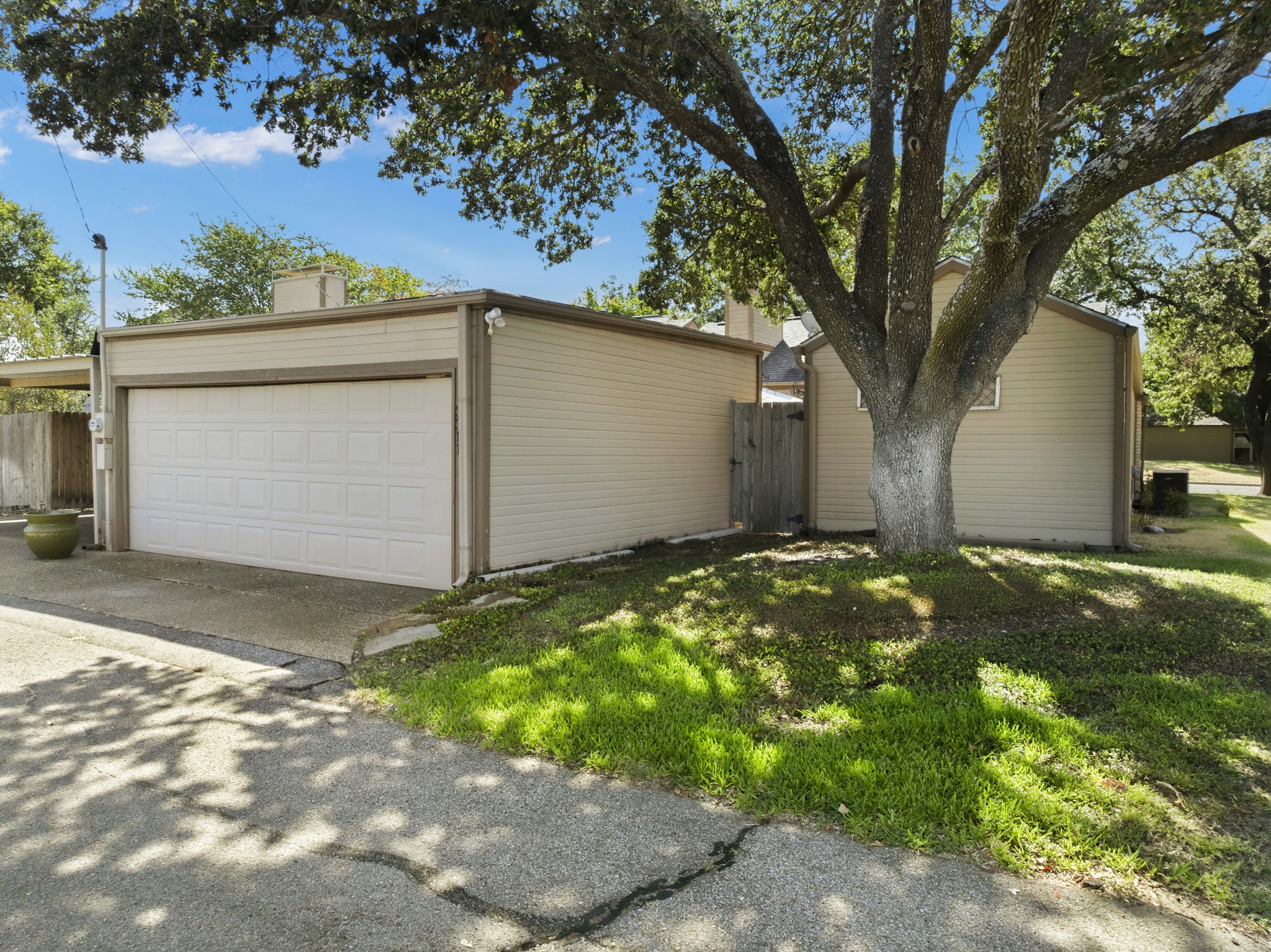 3311 Chimney Place Drive