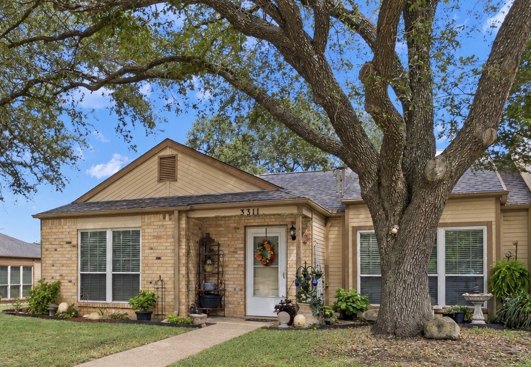 3311 Chimney Place Drive